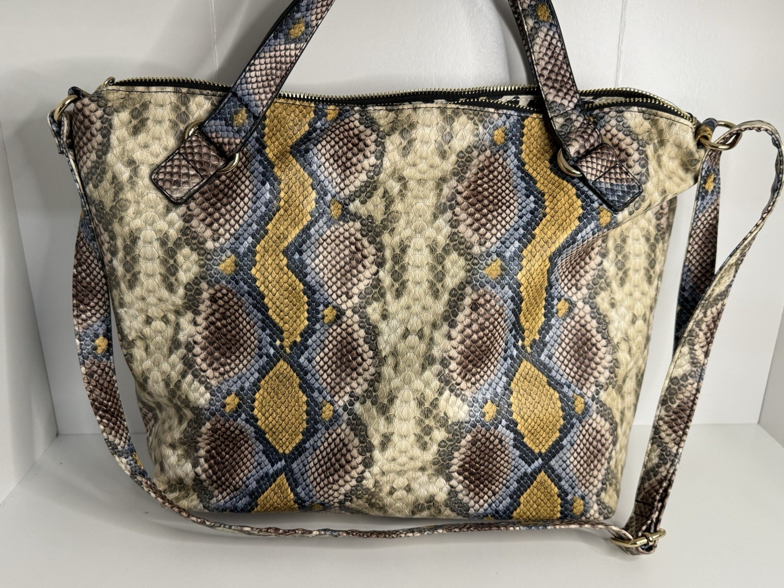 Jessica Simpson Multicolor Snake Print Satchel Zip, Pockets, Strap, Gold