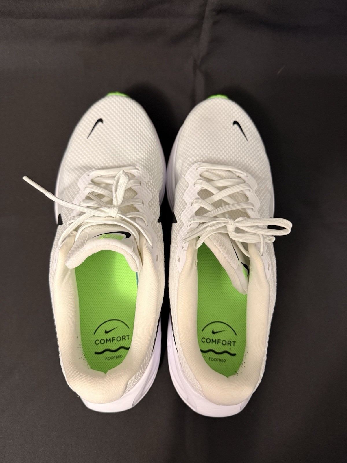 Nike Running Shoes White Black Green Men’s Size 10 Very Good