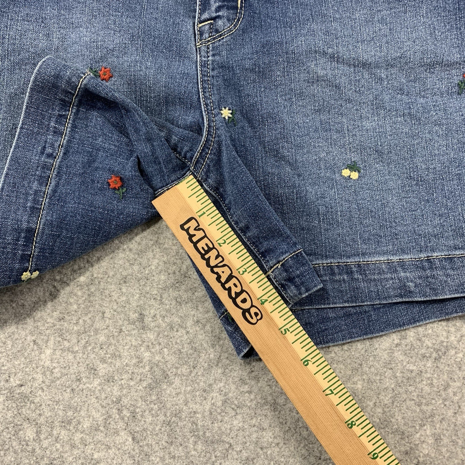 Seven7 Womens High-Rise Embroidered Floral Weekend Short Denim Size 12