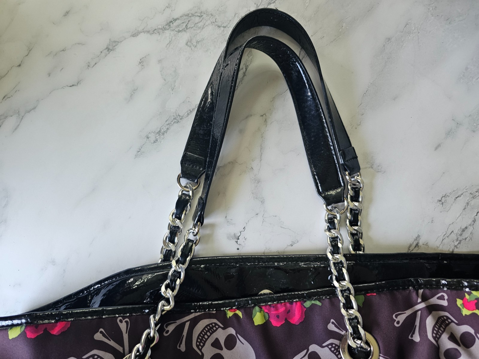Betsey Johnson Skull Roses Print Large Tote Bag Chain Strap Purple Y2K Goth 2000