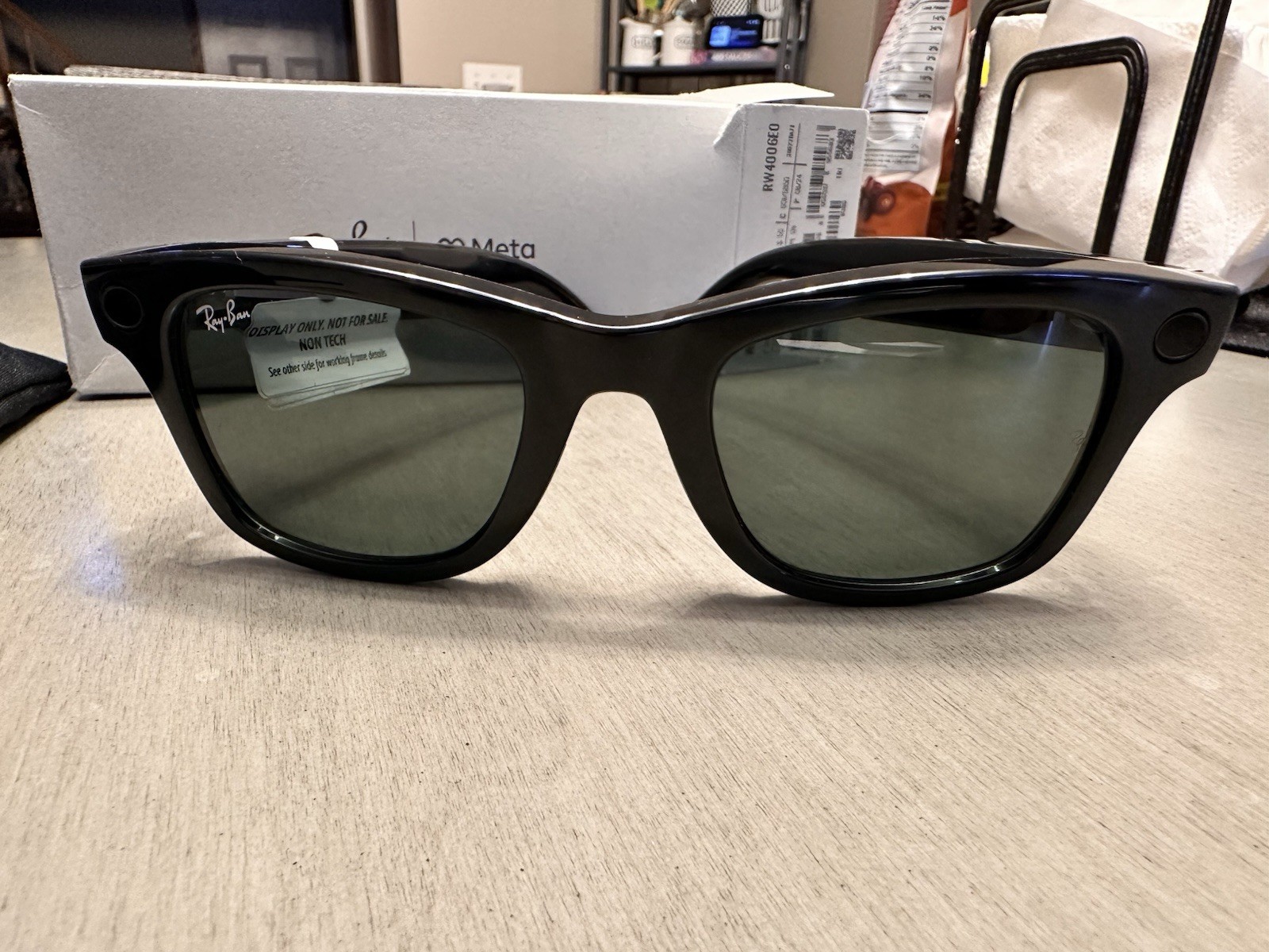 Rayban Wayfarer Pair Non-Tech Glassess