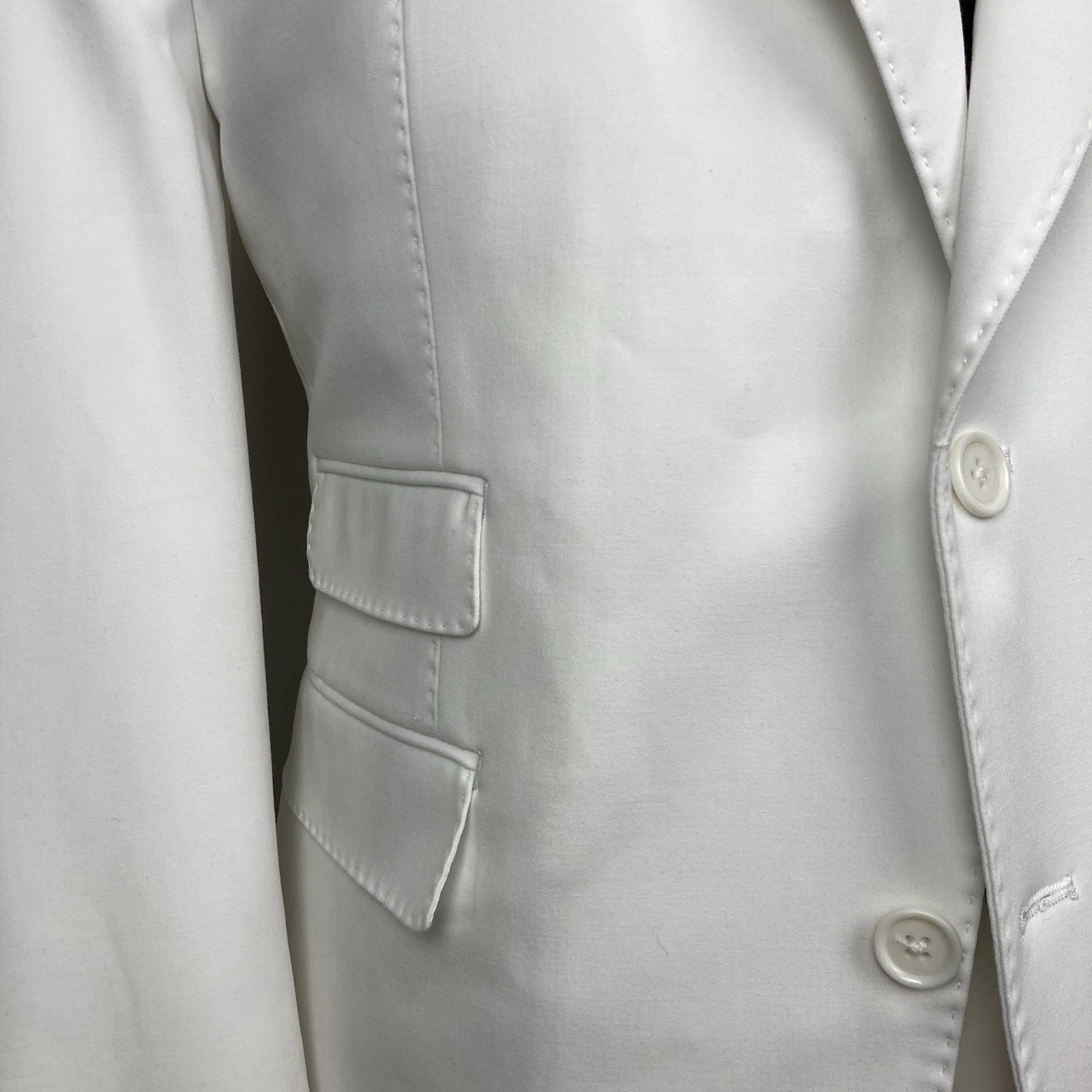 Tayion Collection Men’s 2-pc Classic-Fit Suit Jacket 46L Pants 40W 30L White