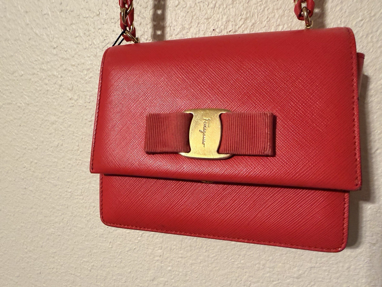 Salvatore Ferragamo Red Small Crossbody Bag Chain Strap Bow Turn Lock Cert mini