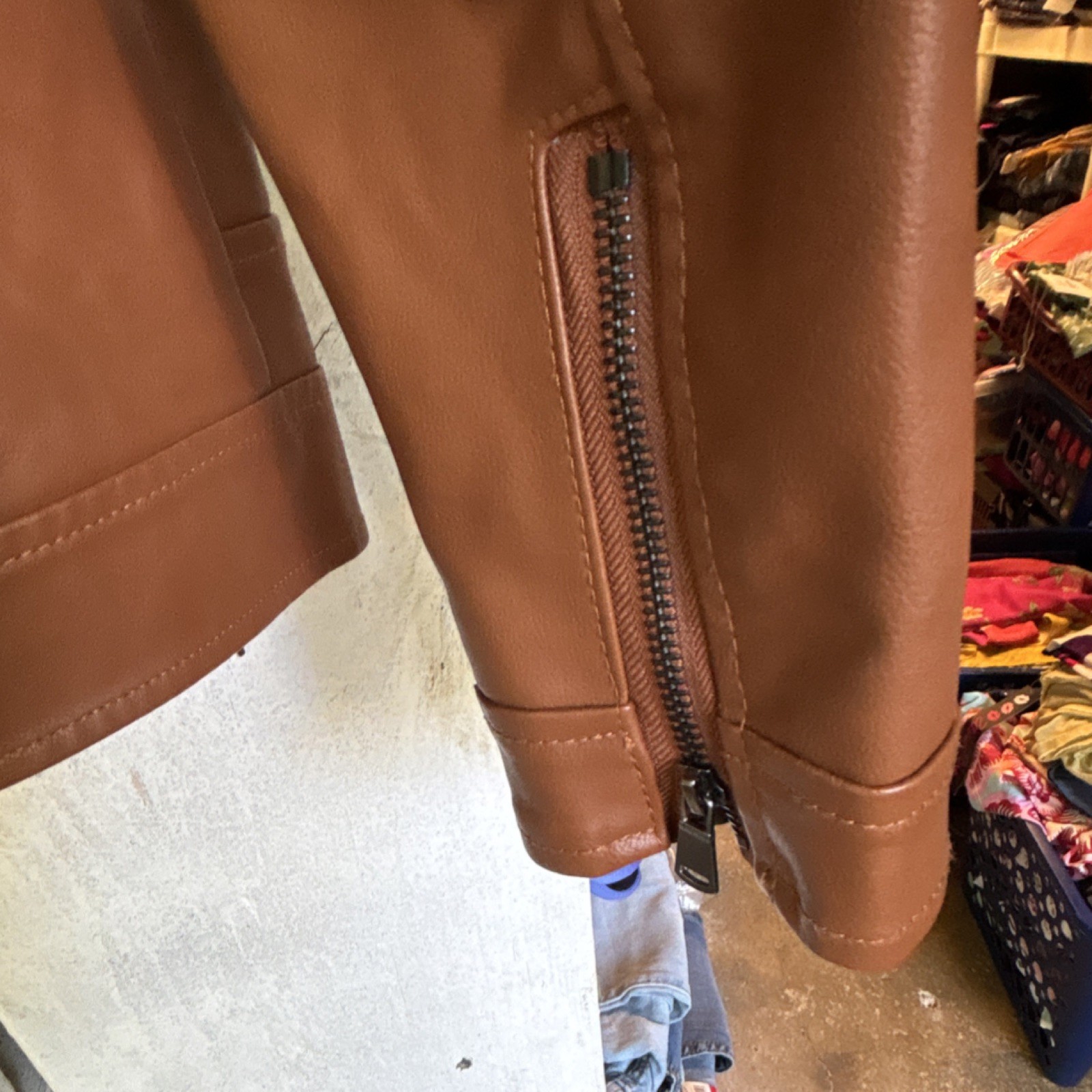LEDUNTINO Men’s Brown Faux Leather Full Zip Biker Jacket Band Collar Lined M