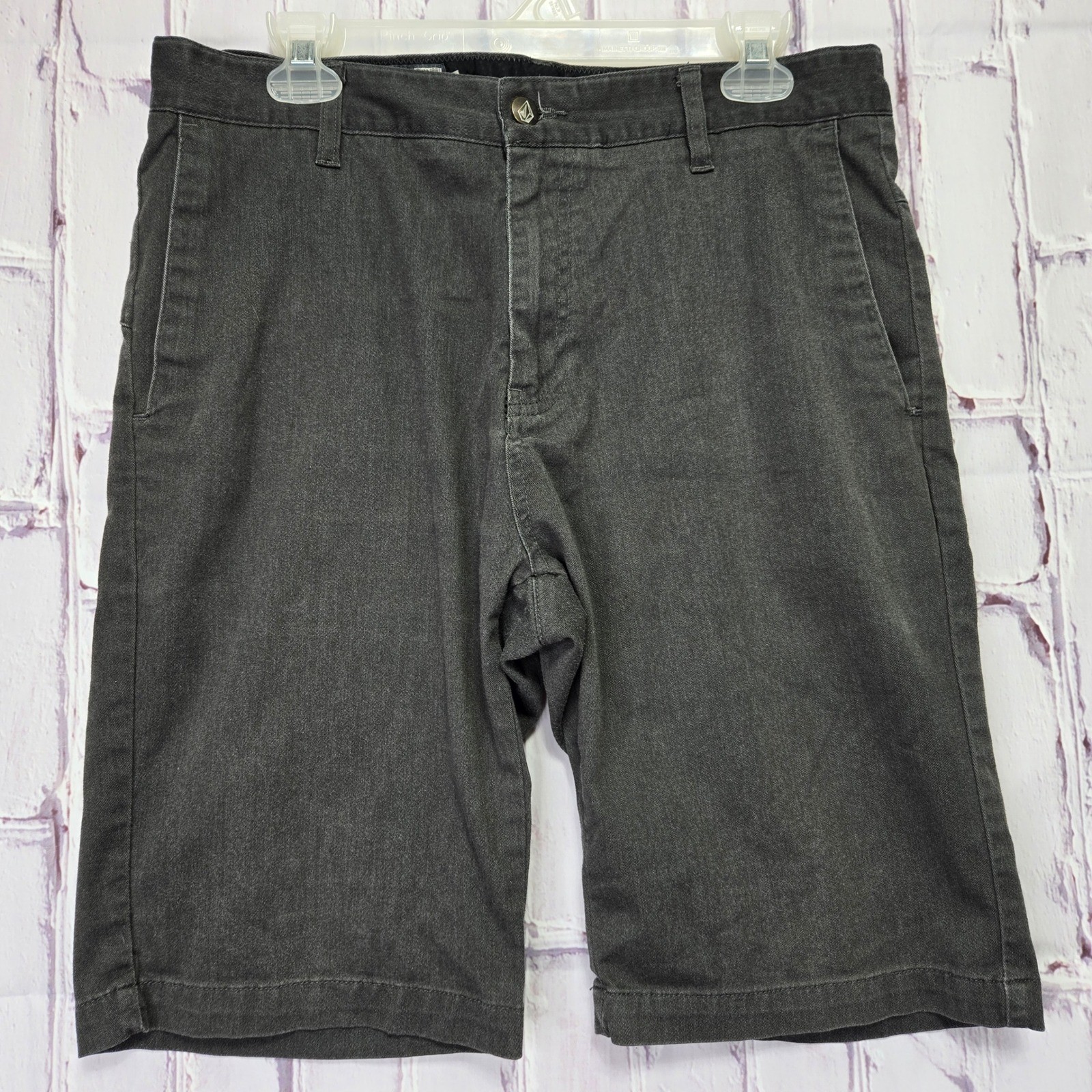Volcom Mens Corpo Class Chino Shorts Charcoal Gray Size 32 Stretch Skateboard