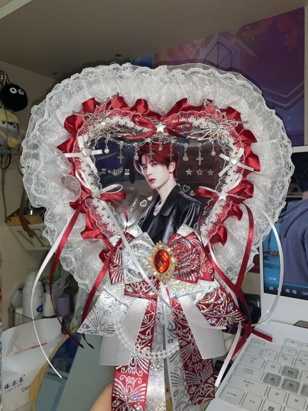 张凌赫 Zhang Linghe Pain Fan Lace flower handmade customization
