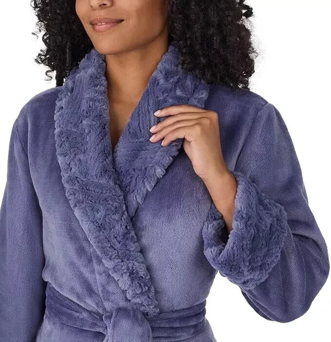 Carole Hochman Ladies’ Plush Robe Silky soft and plush Polyester, M (134)