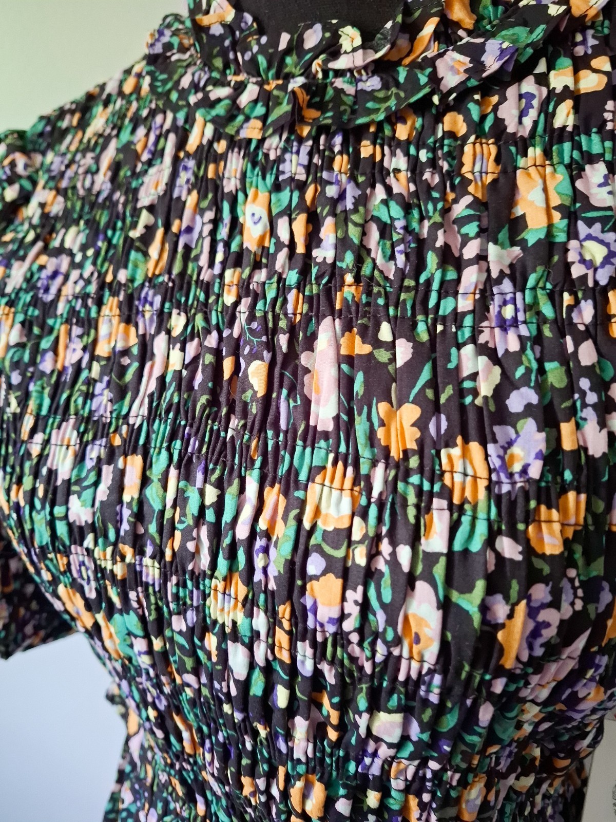 NWT Hyacinth House Small Samantha Floral Dress with Smocked Bodice Puff Sleeve