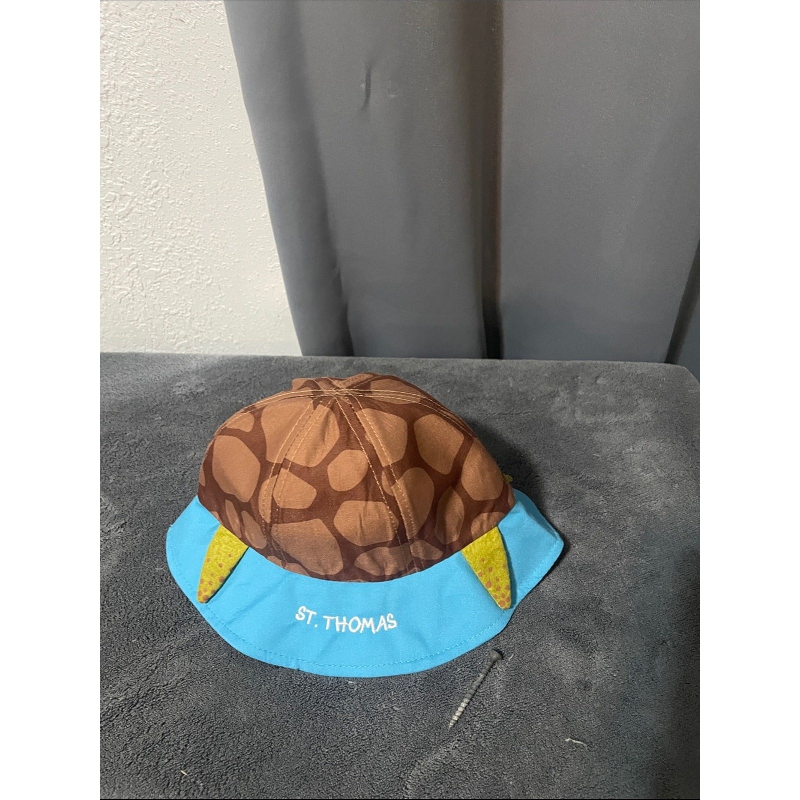 Travel Traders Children’s Brown Turtle Bucket Hat with Blue Brim