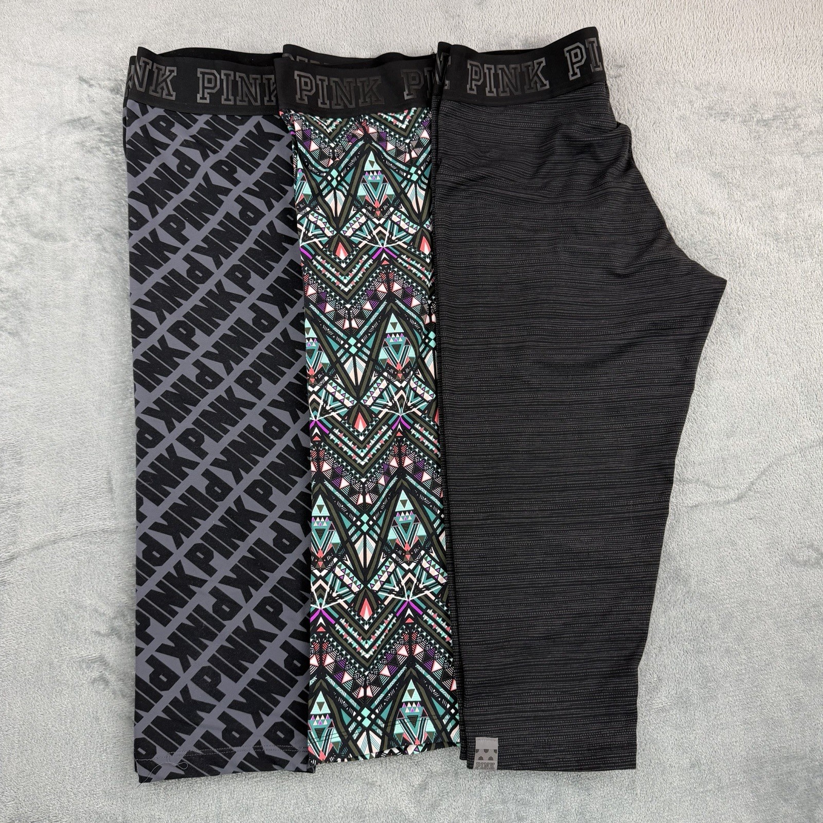 Victoria’s Secret PINK Ultimate Yoga Crop Leggings Gym Stretch Logo Medium