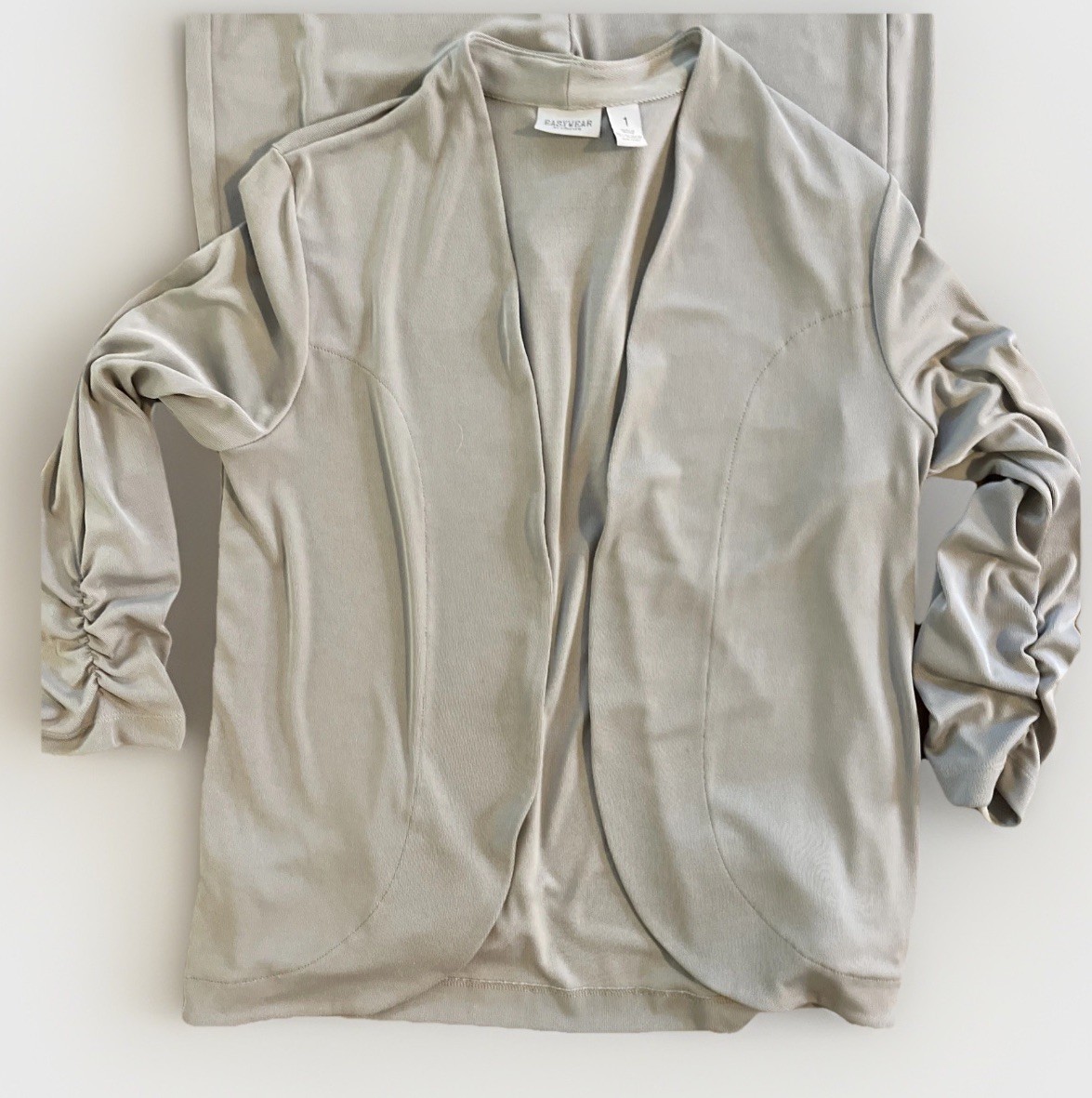 Lounge Set Womens Athleisure Minimalist Quiet Luxury SZ 1 Short Chicos Khaki M 8