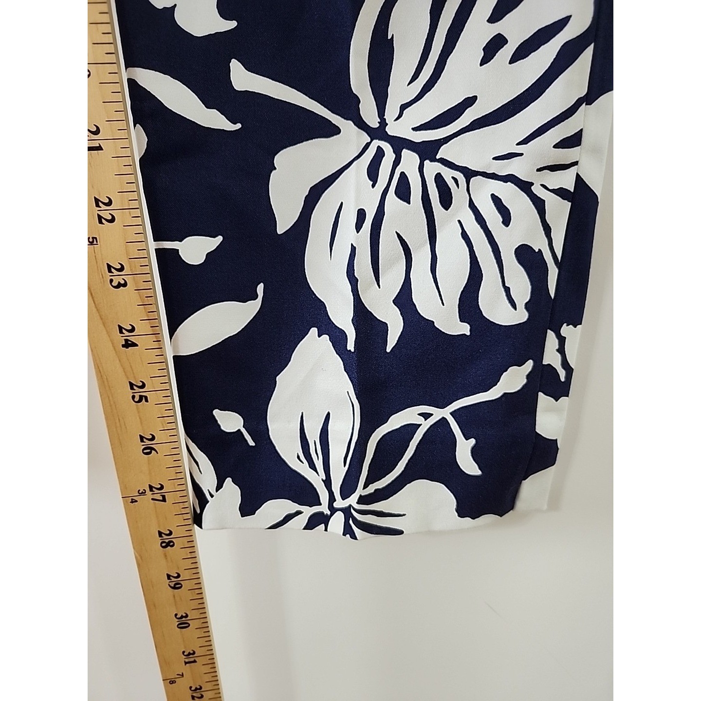 Lauren Ralph Laurenl Straight Leg Pants Size 8 Blue White Stretch Floral Leaf