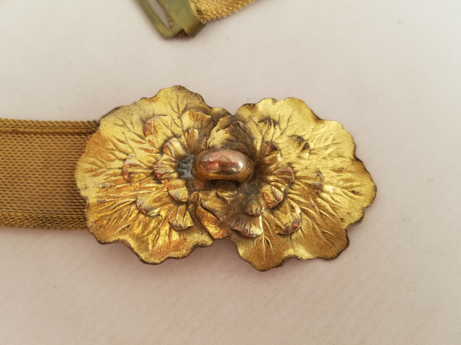 Antique Brass Mesh Belt Art Nouveau Floral Leaf Design Small Waist Natural