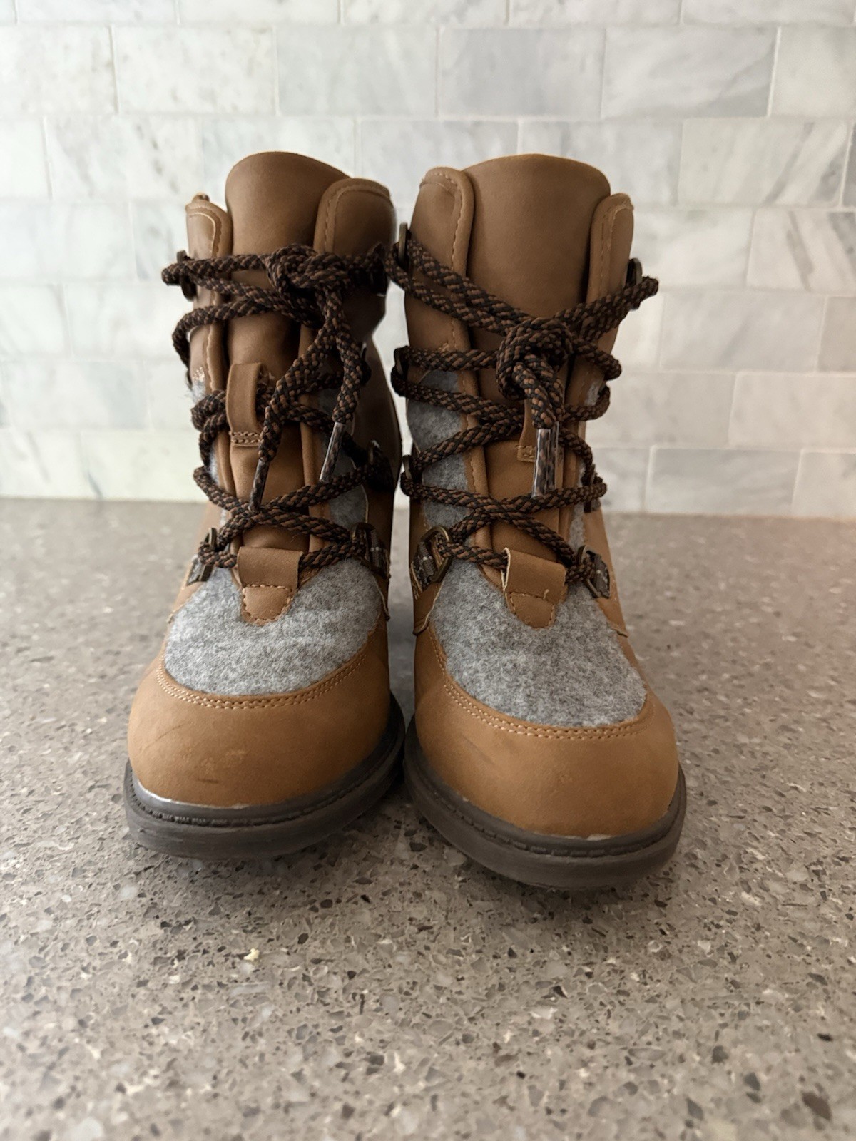 Regent Street Women’s Brown/Gray Faux Fur Lace-Up Ankle Bootie US 7.5 M