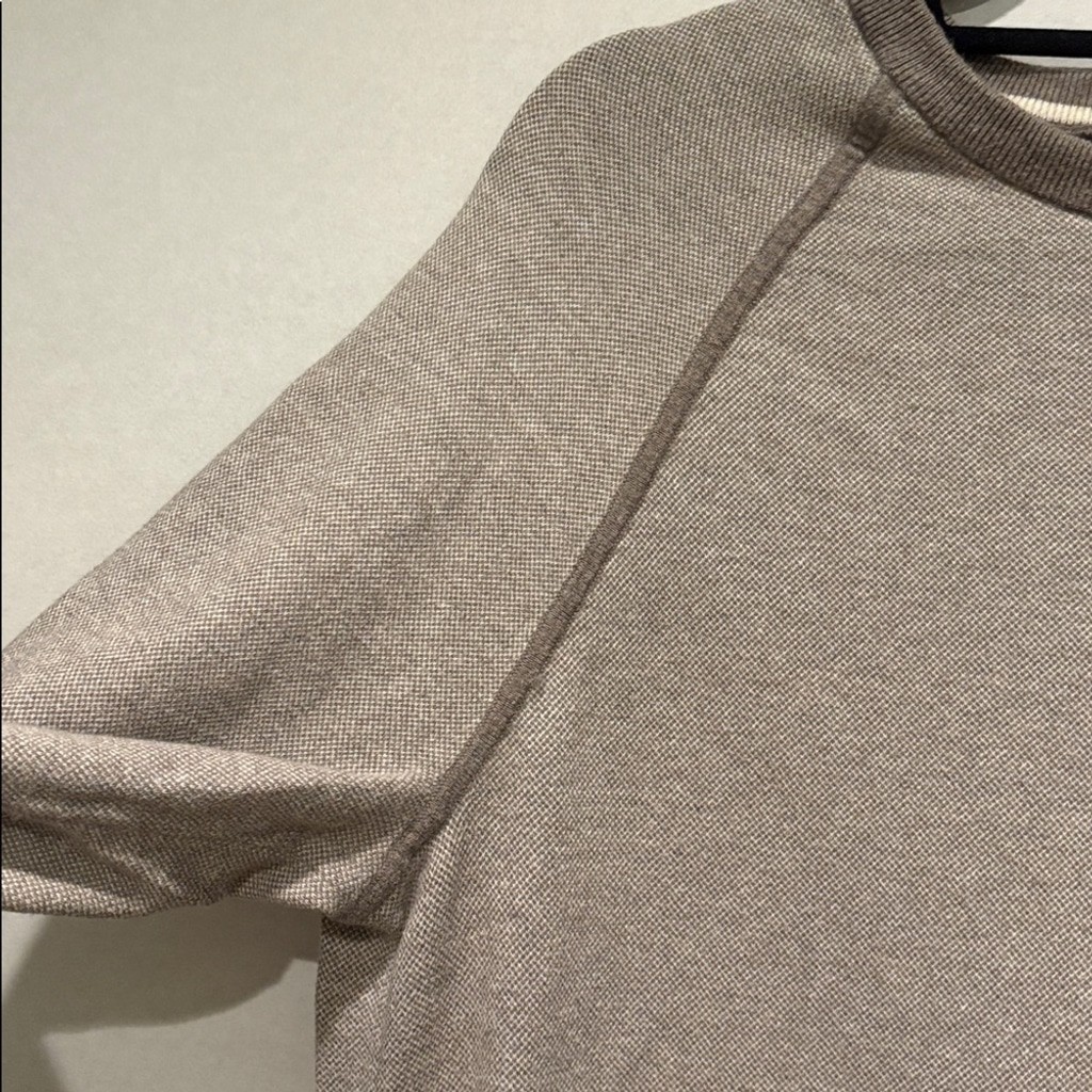 Banana Republic – Men’s Waffle long sleeve Cotton / Cashmere Sweater. Size Large