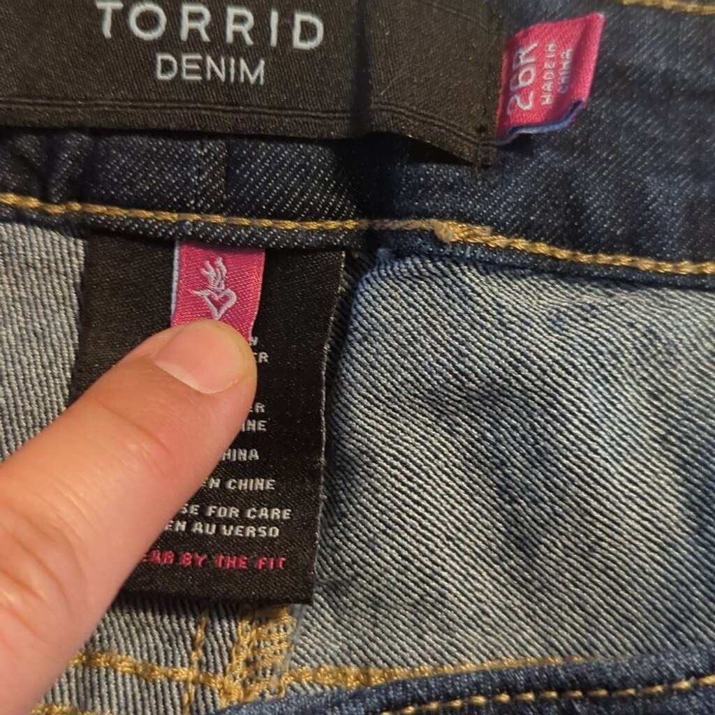 26 regular Torrid denim jeans us size EUC blue stretch slimming look any season