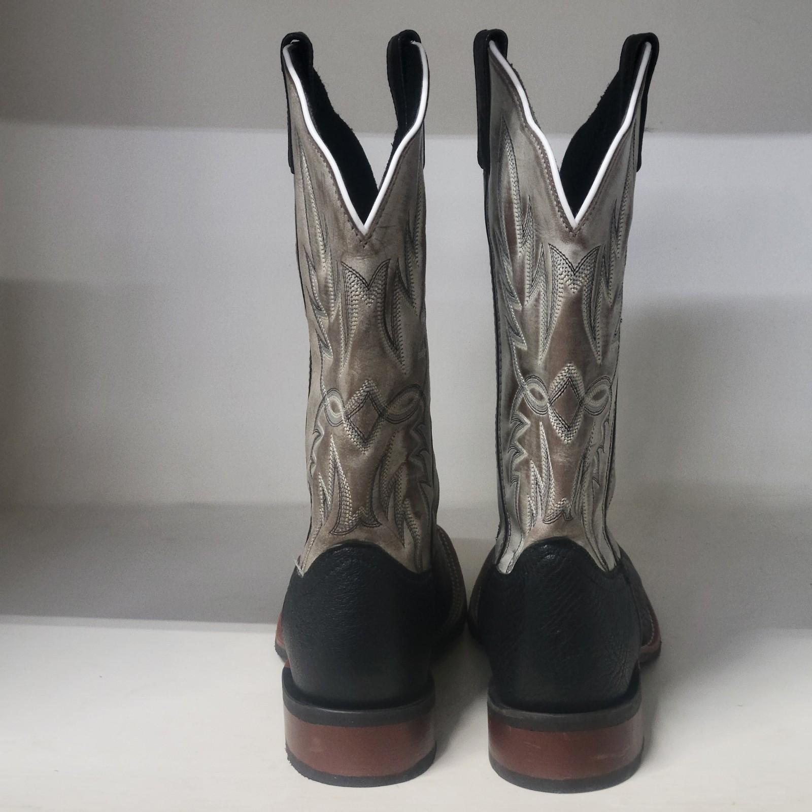 Laredo Mens Isaac Western Boot Black (LEFT 10.5D / RIGHT 10.5EW)