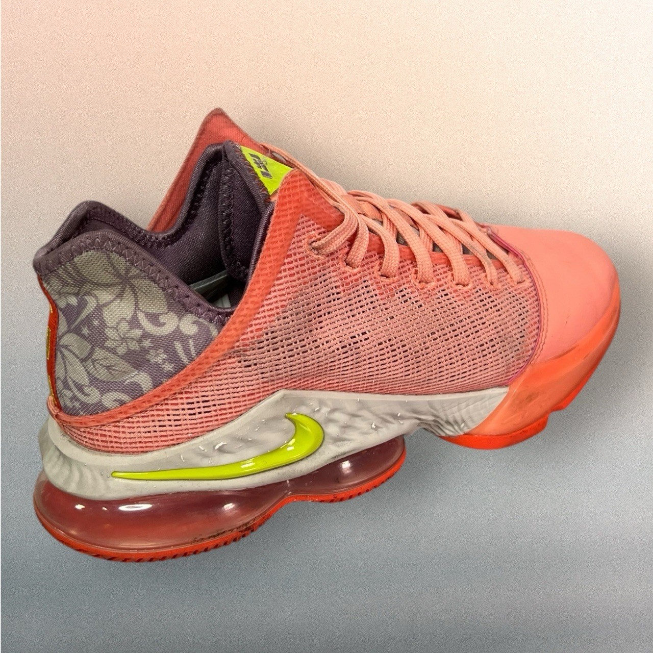 Nike Lebron 19 Low Hawaii LeBron James Basketball Sneakers Size 8.5