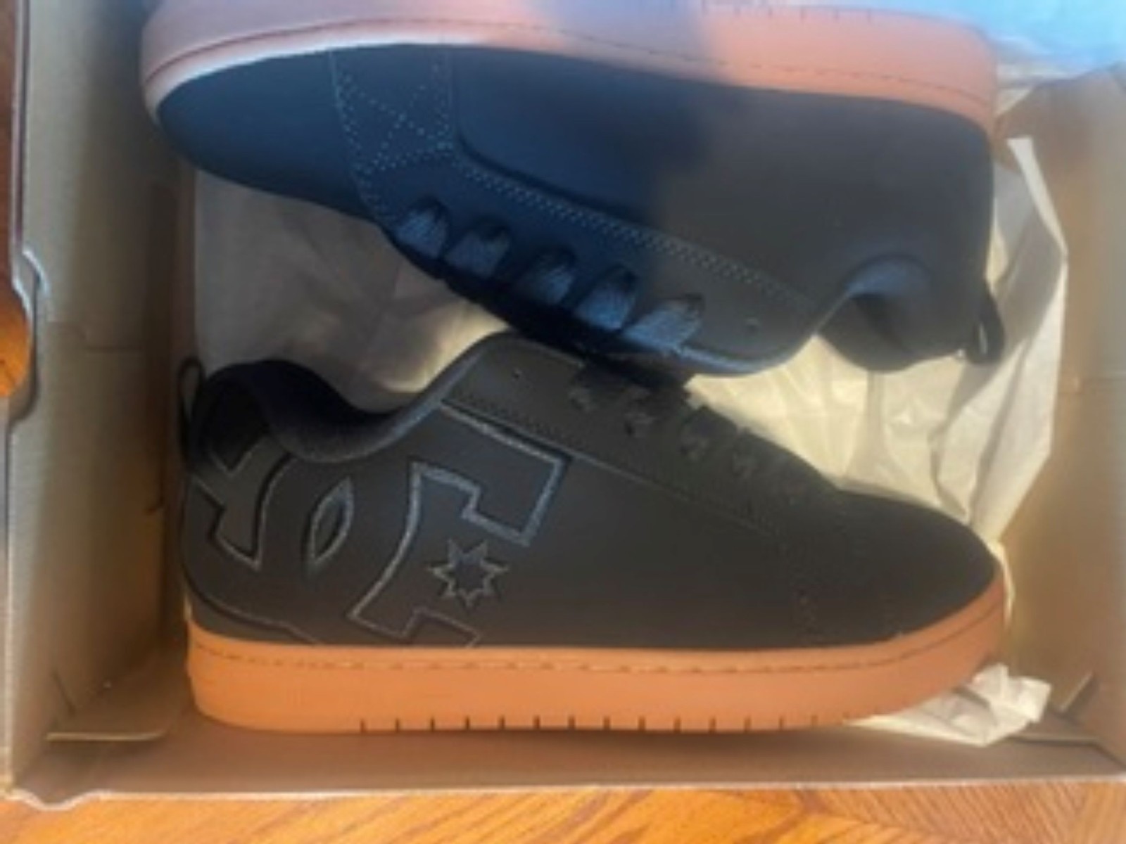 Men’s DC Court Graffik Black / Gum Skateboarding Shoe Size 9.5 BGM 300529 NEW