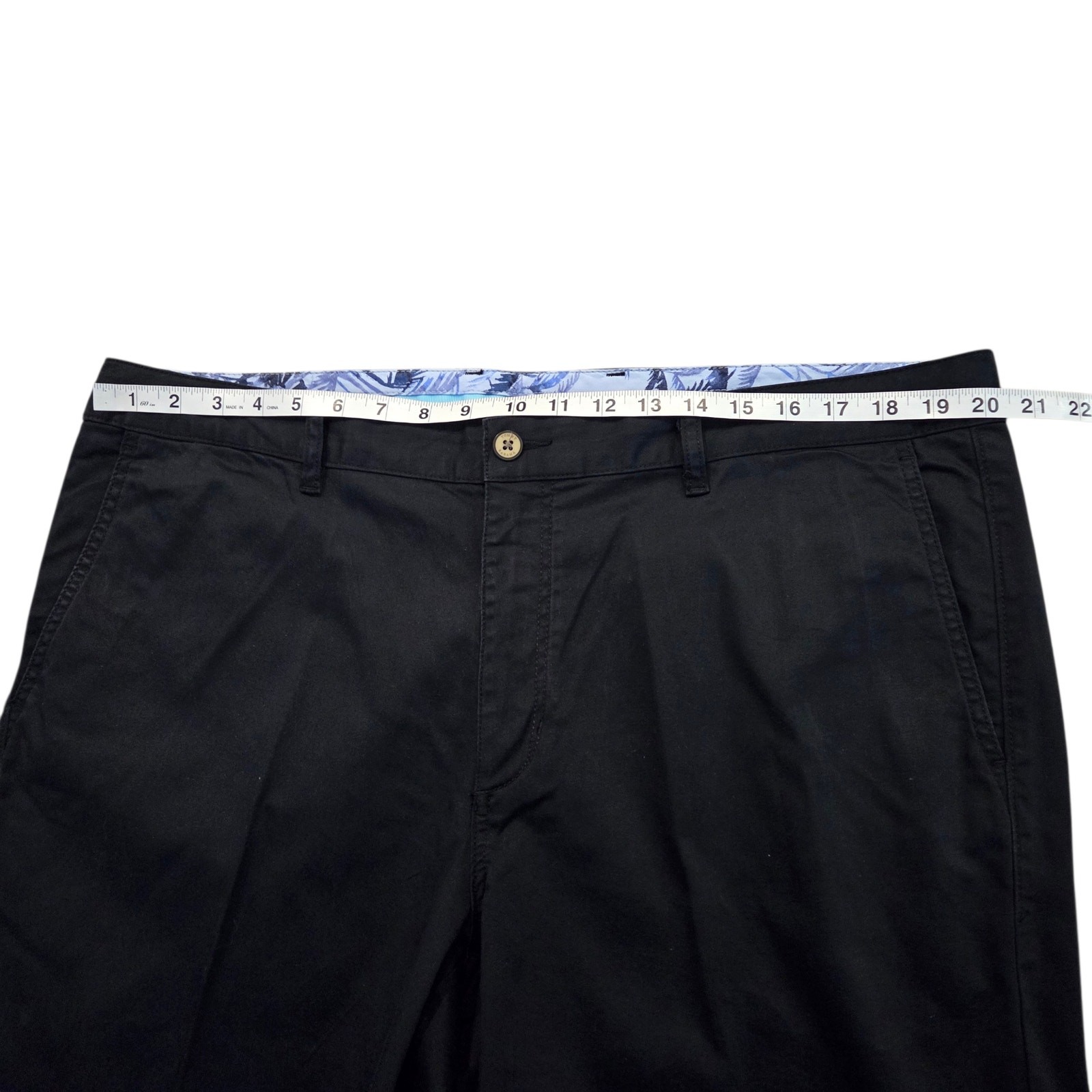 Tommy Bahama Chino Shorts sz 40 Dark navy blue or Black 9″ long