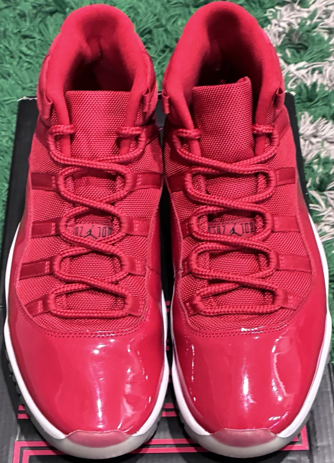 Jordan 11 Retro Win Like 96 Size 11 Pre-Owned/Used OG ALL! GREAT CONDITION!