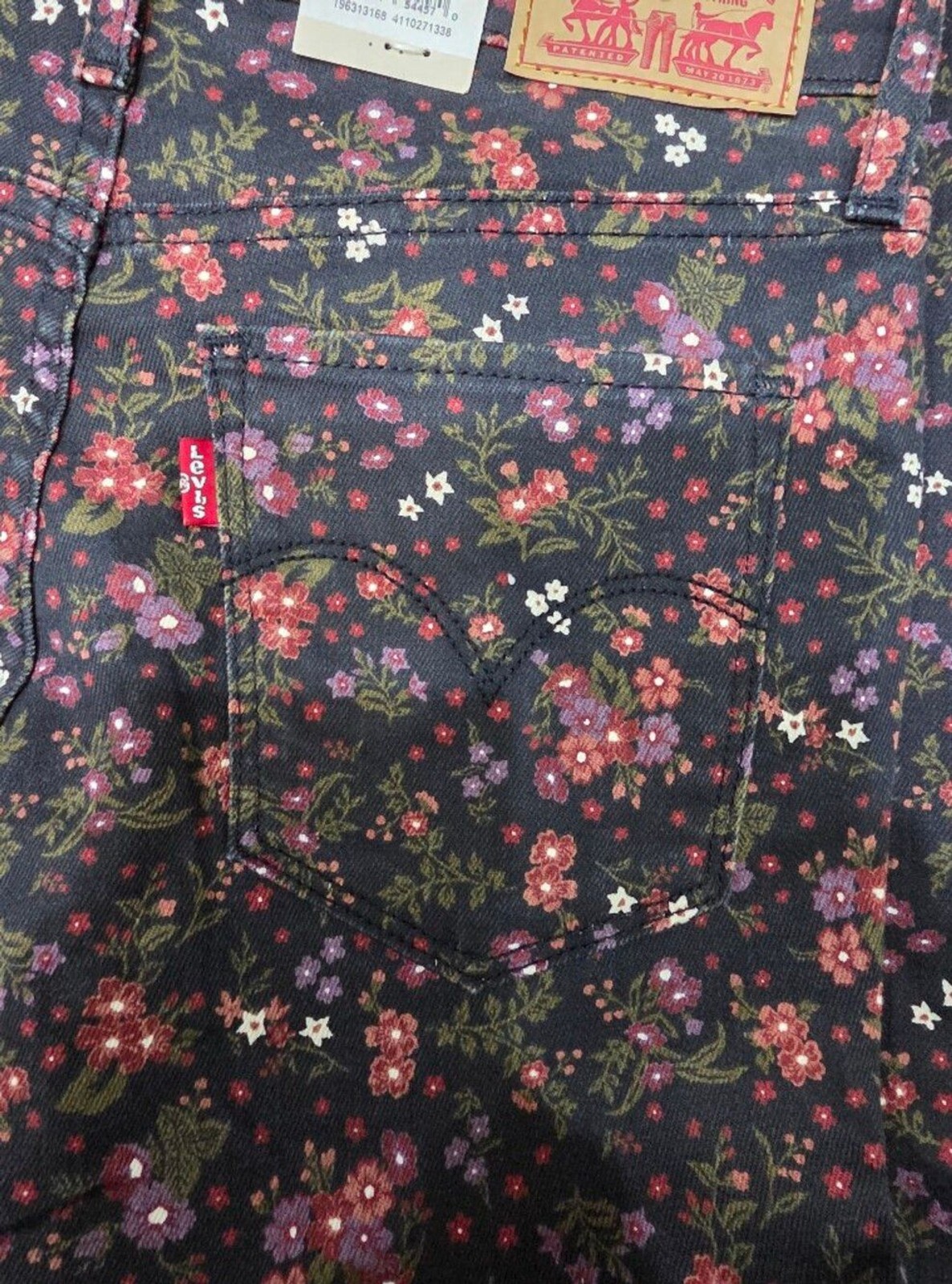 NWT Levi’s 314 Shaping Straight Floral Print Jeans 28×30 Mid Rise Hypersoft