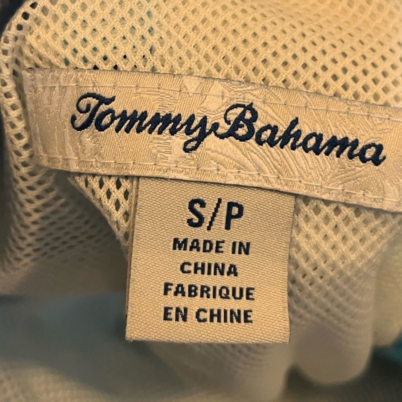 Tommy Bahama swim trunks men’s Small waist 29 blue waves ocean pocket zippered