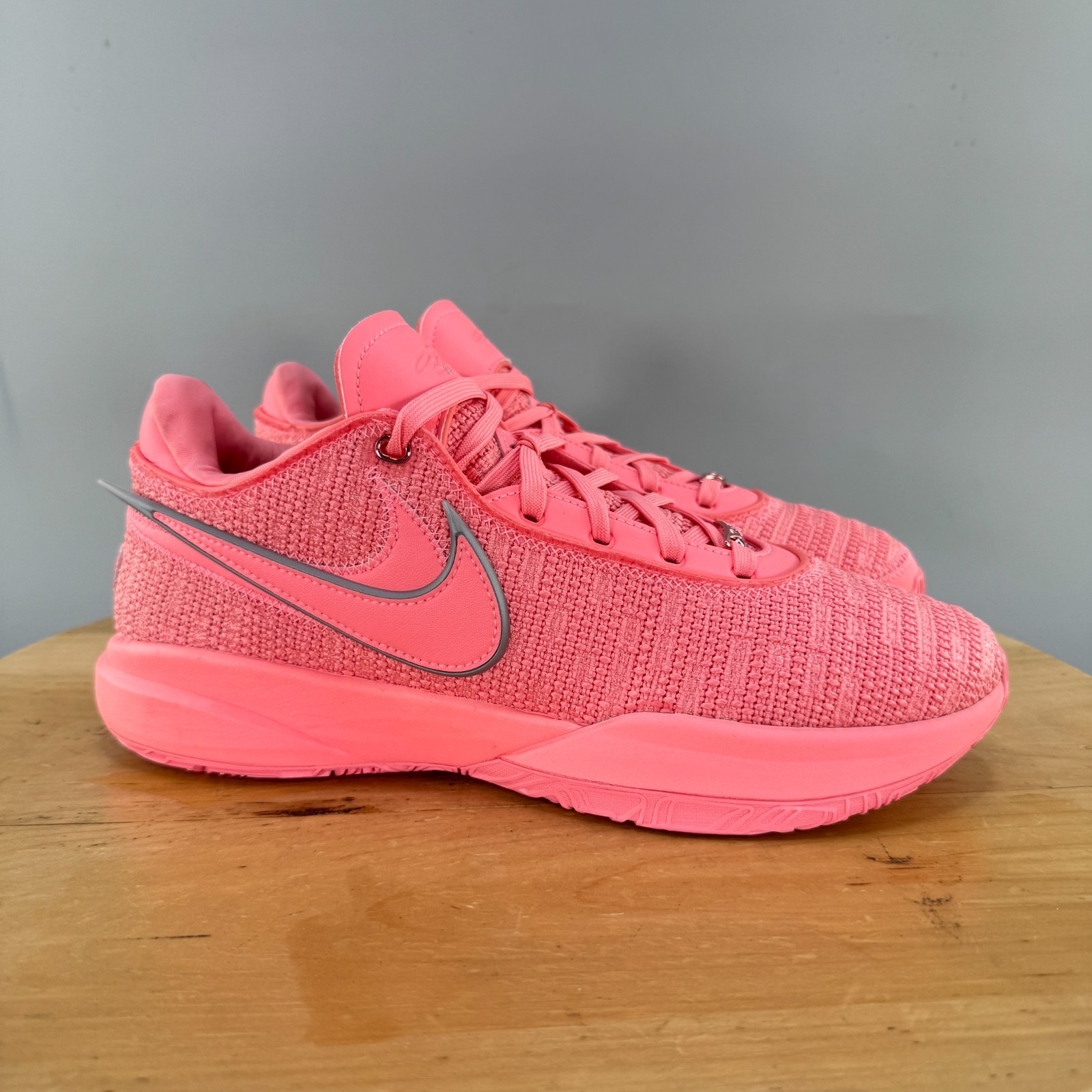 Nike Lebron 20 ‘Pink Diamond’ Men’s Size 10 Basketball Shoes Sneakers XX NEW