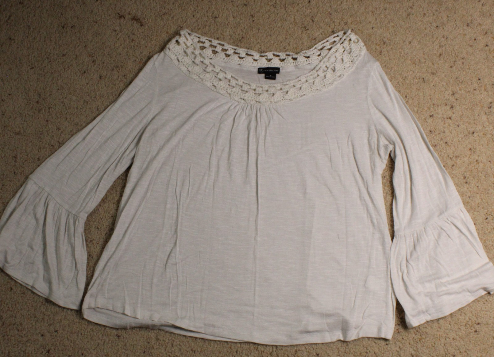 New Direction White Bell Sleeve Blouse M Boho Flowy Knit Lightweight Top