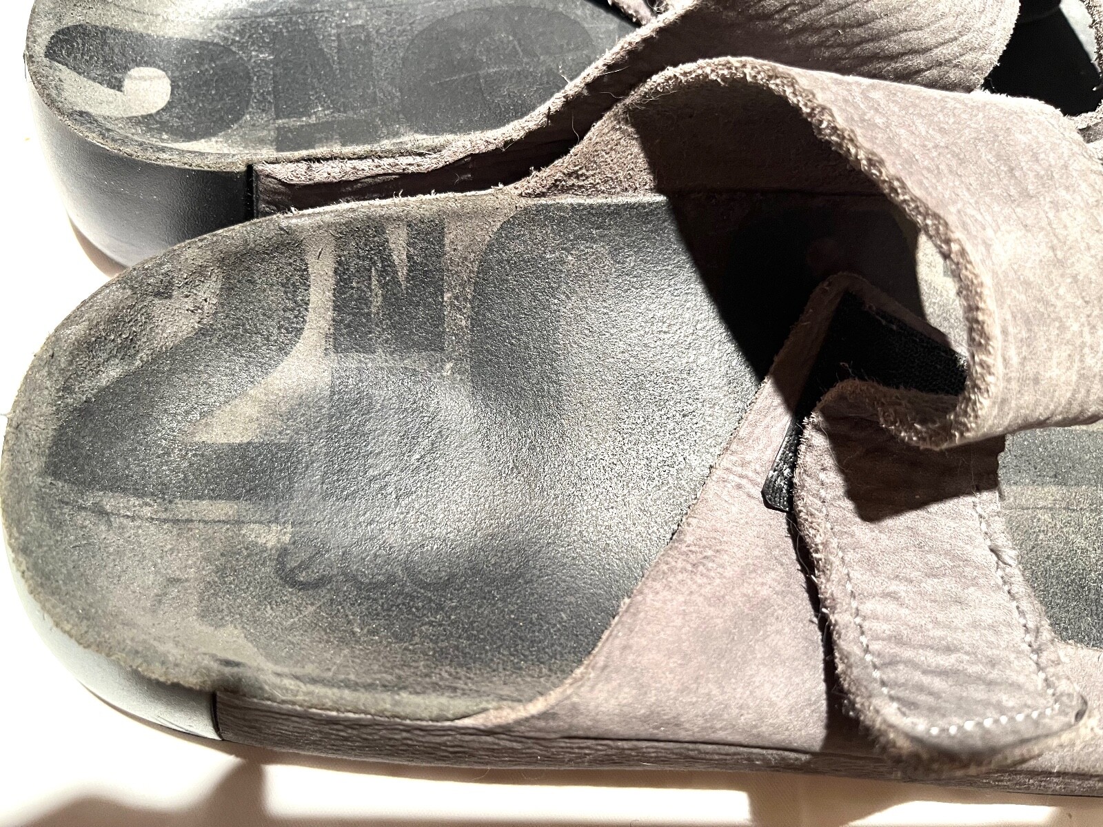 230852 Mens 12 – 12.5 EU 46 ECCO 50090402244 2nd Cozmo Nubuck Slide Sandal EUC