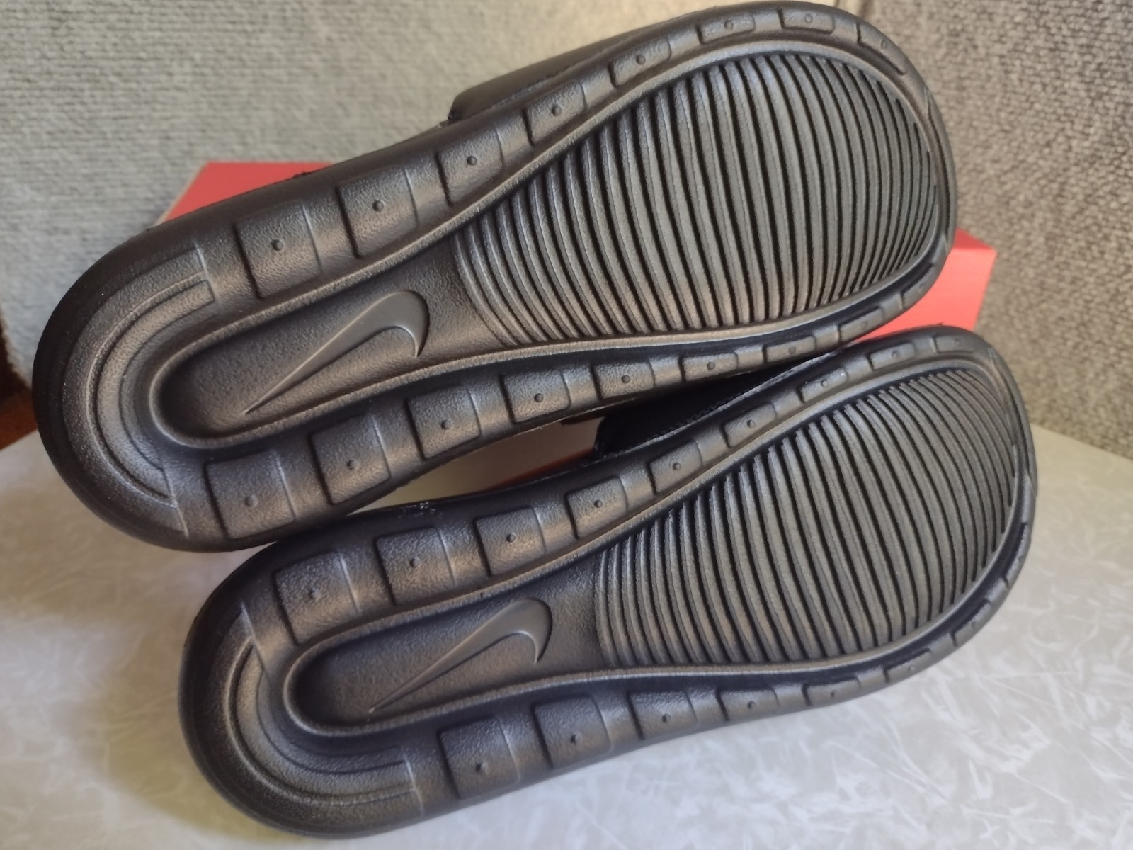 NEW, Men’s Nike Victori One Slides Black/University Red, Style # CN9675 004
