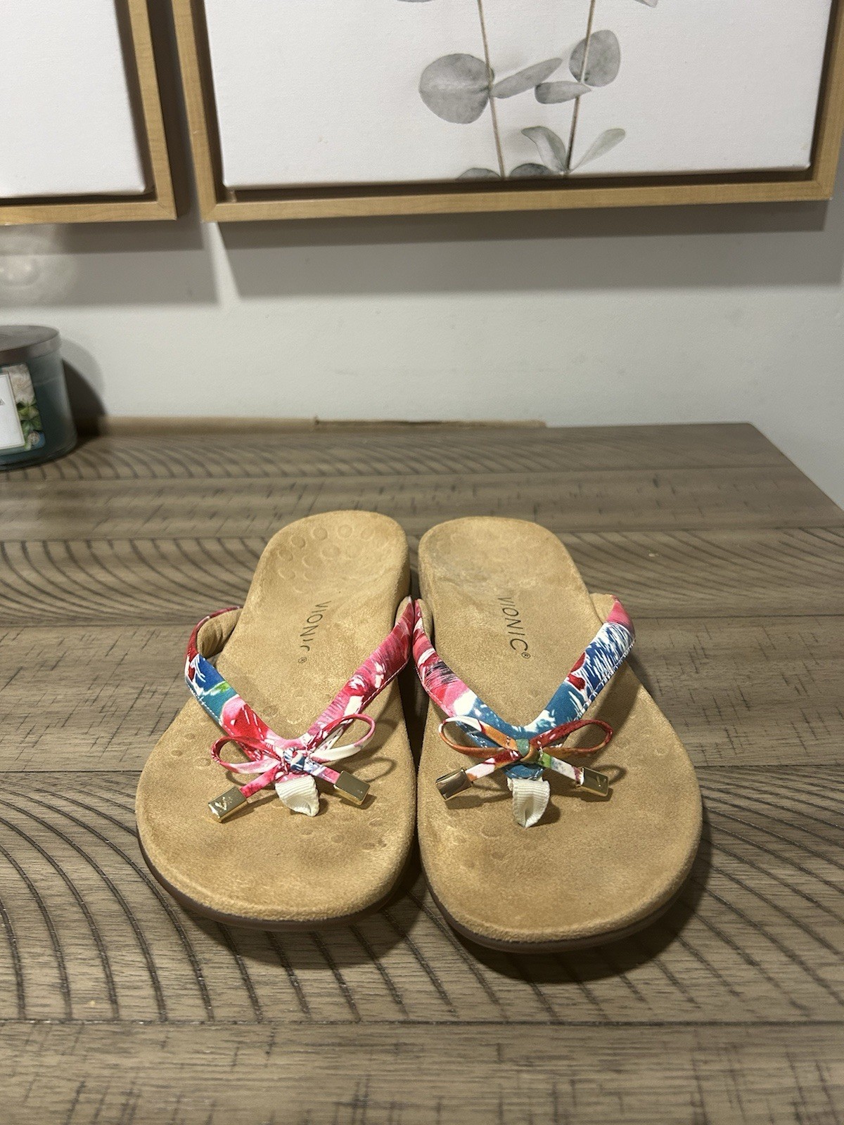 Vionic Bella II Thong Sandals Decorative Bow Floral-Print Red, Green, Brown 8.5