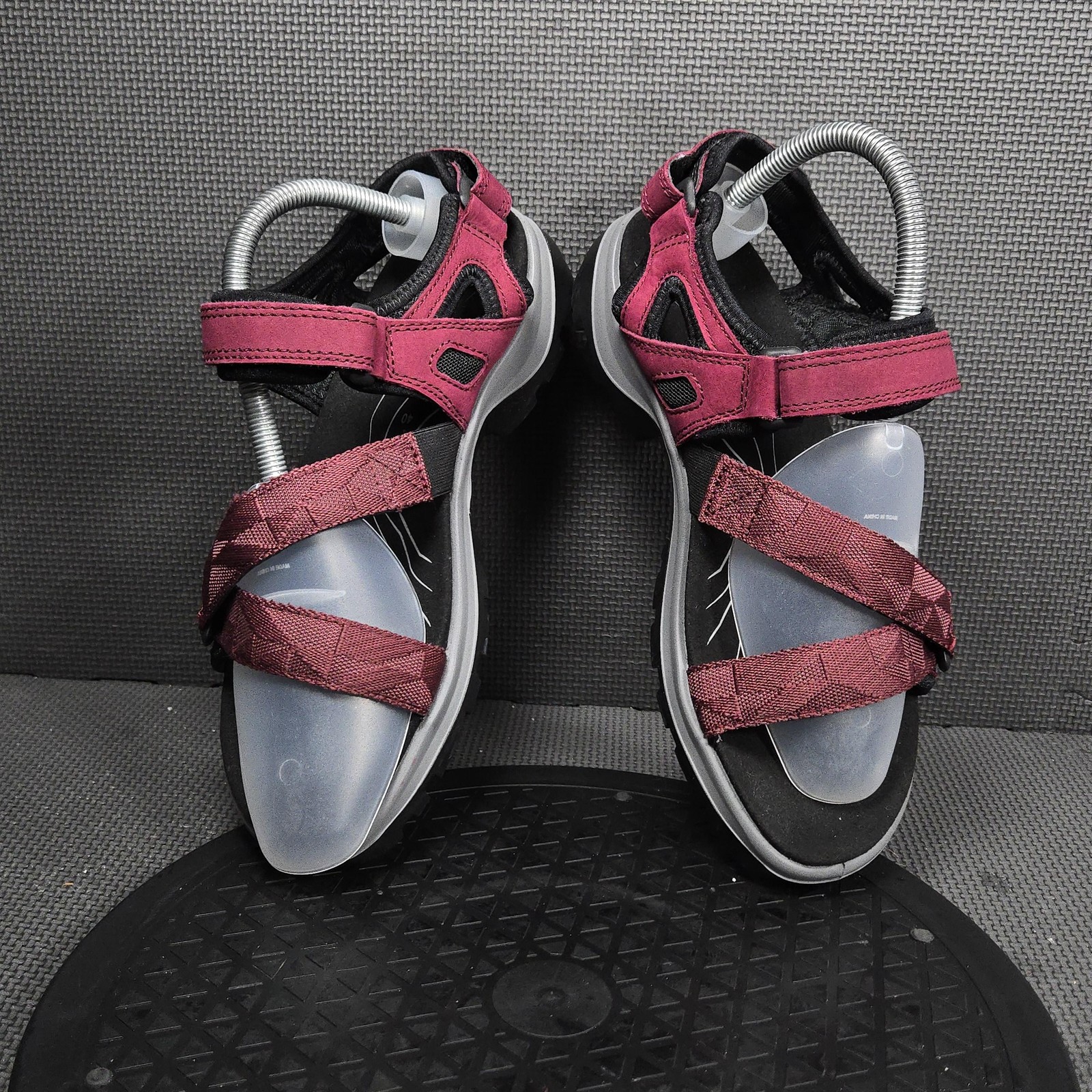 ECCO Sandals Shoes Womens Size 9 Red Strappy Hiking Sport Hook Loop Comfort
