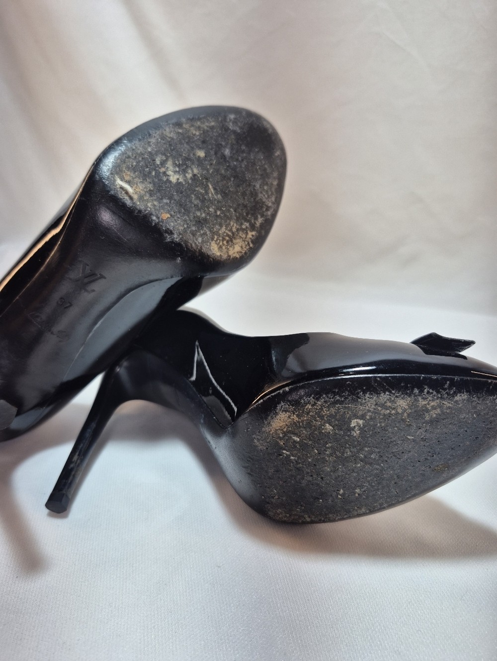 Louis Vuitton Fiance patent leather pumps black bow Toe Women’s 37 AUTHENTIC
