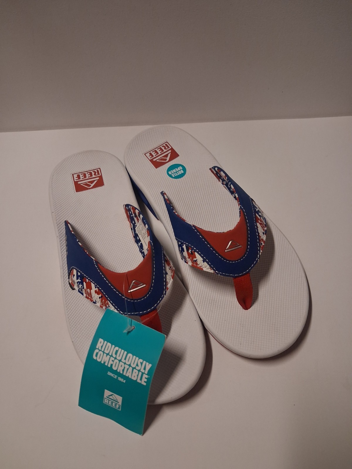 New W/ Tags Reef Fanning Bottle Opener Flip Flops Sandals Mens Size 10 Red Blue