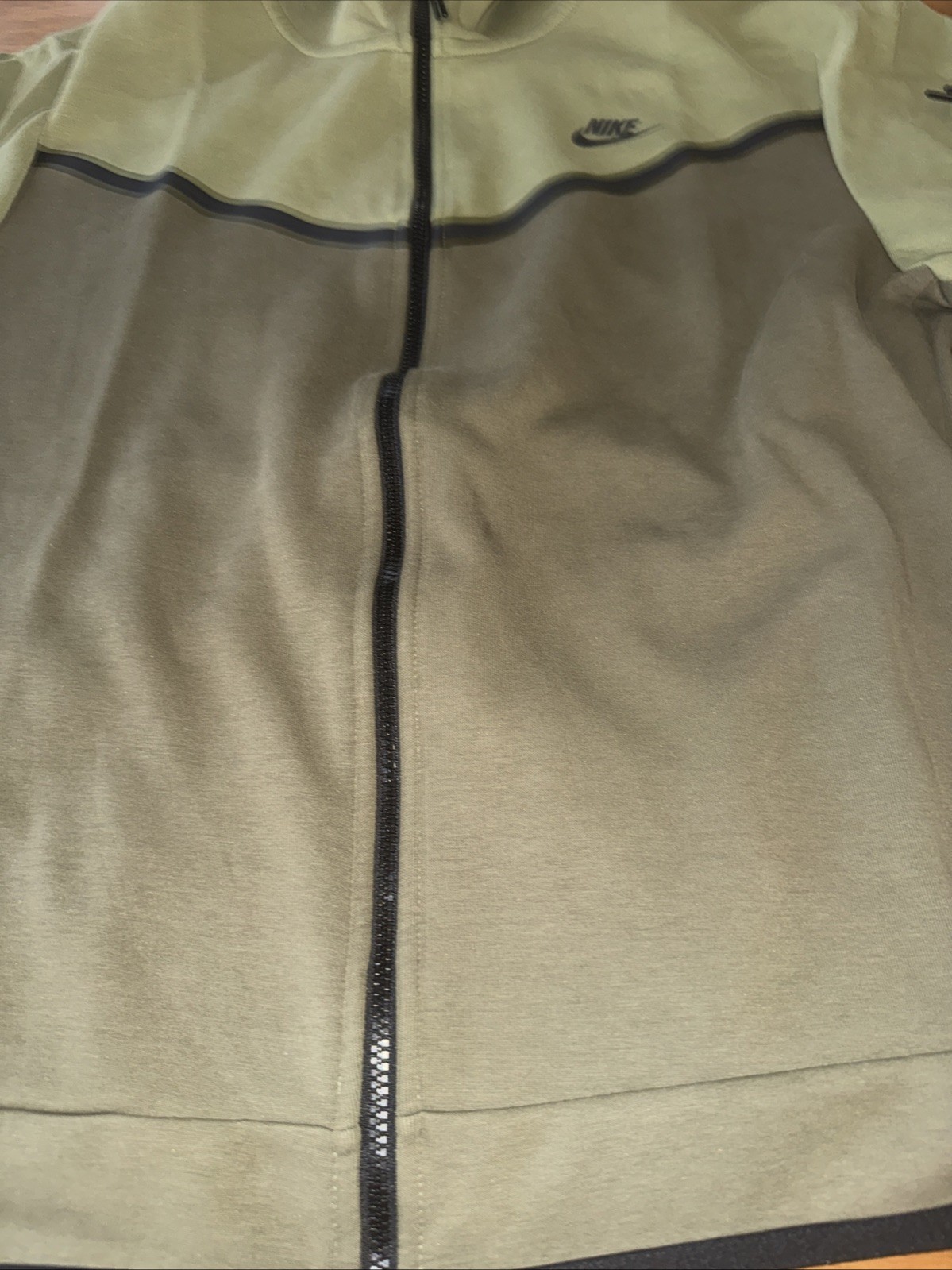 Authentic Nike Tech Fleece Full Zip Set Olive Green Men’s XXL Worn Once