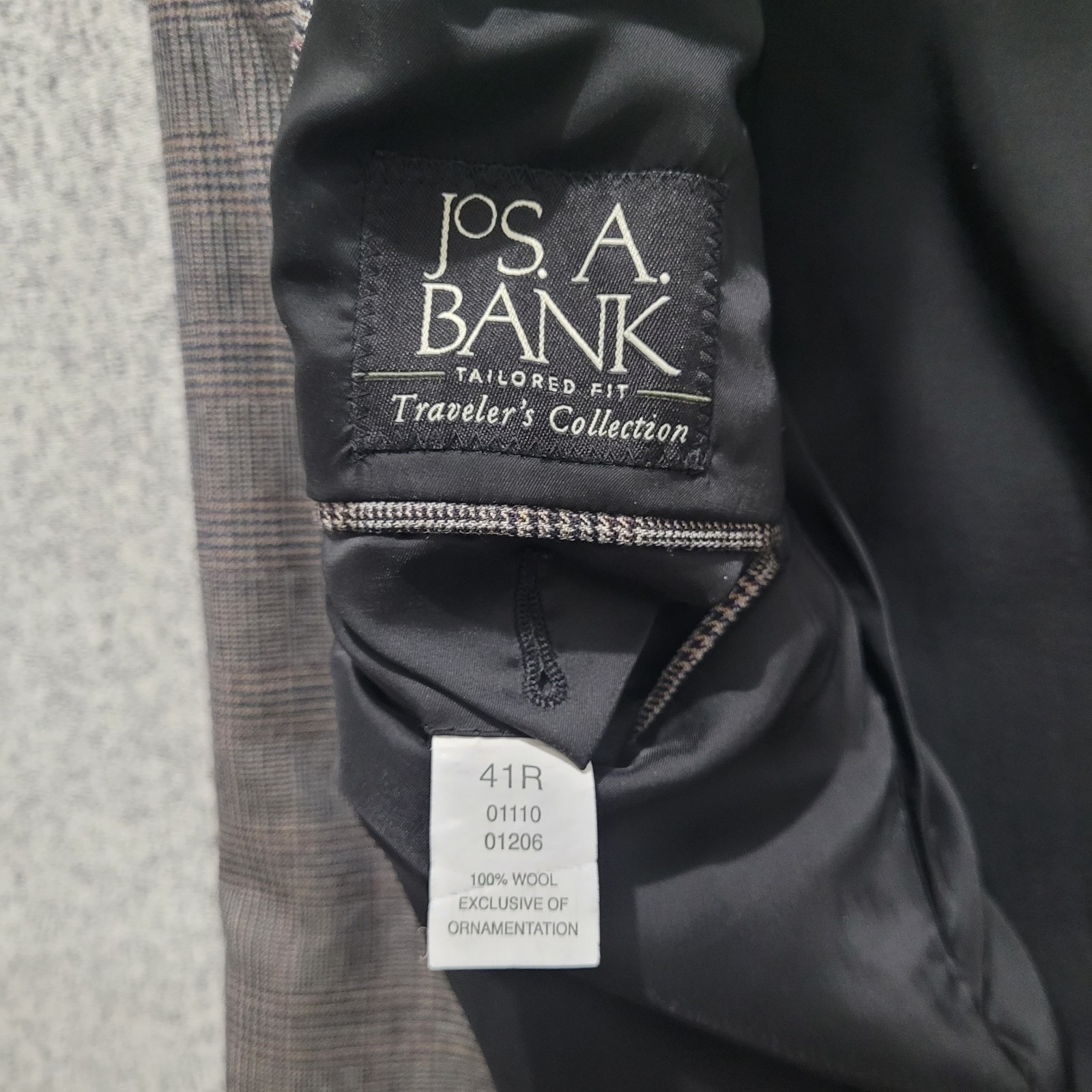 J.S. Bank Tailored Fit Traveler’s Collection 41R 100% Wool Gray glen plaid