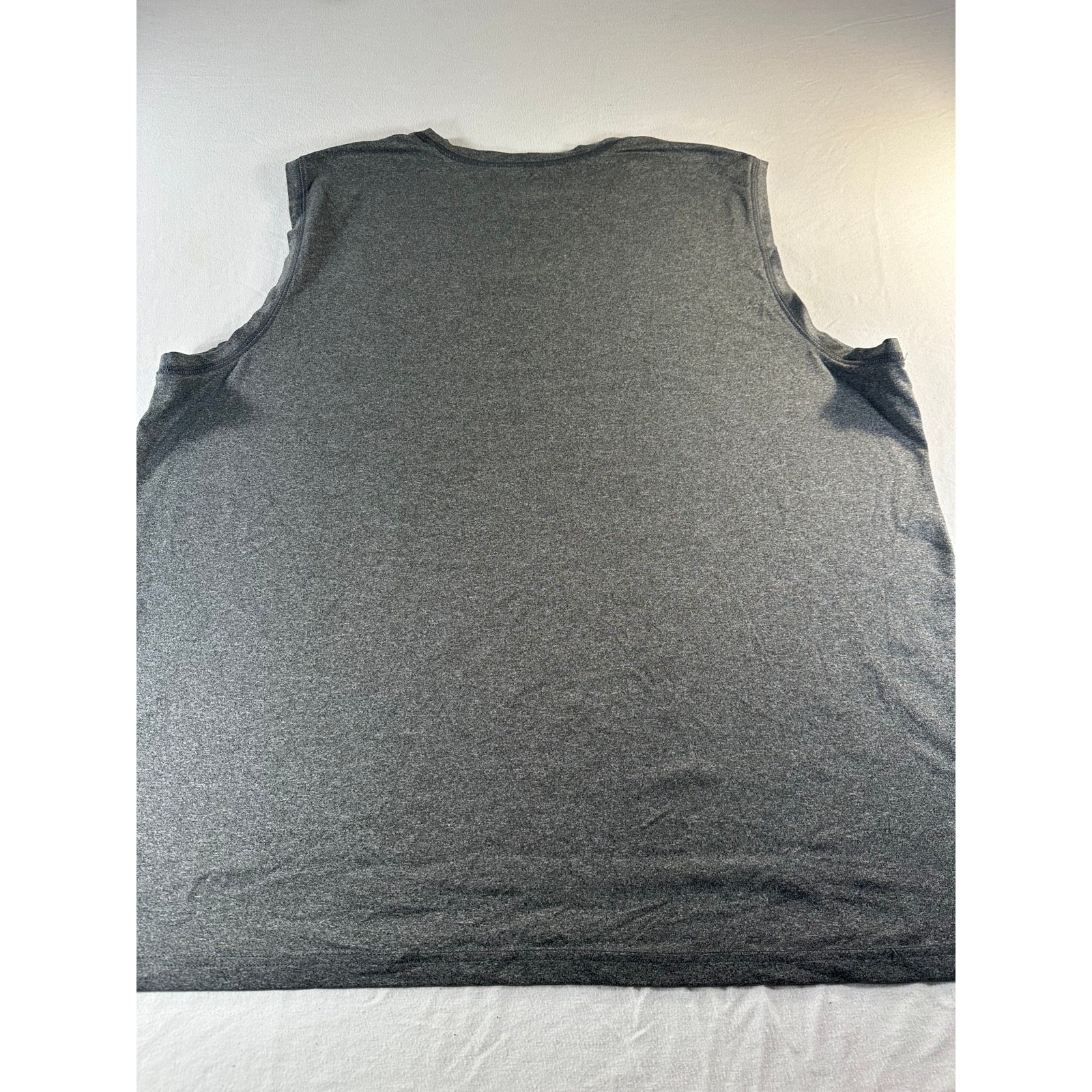 32 Degrees Cool Men’s XL Sleeveless Performance Shirt