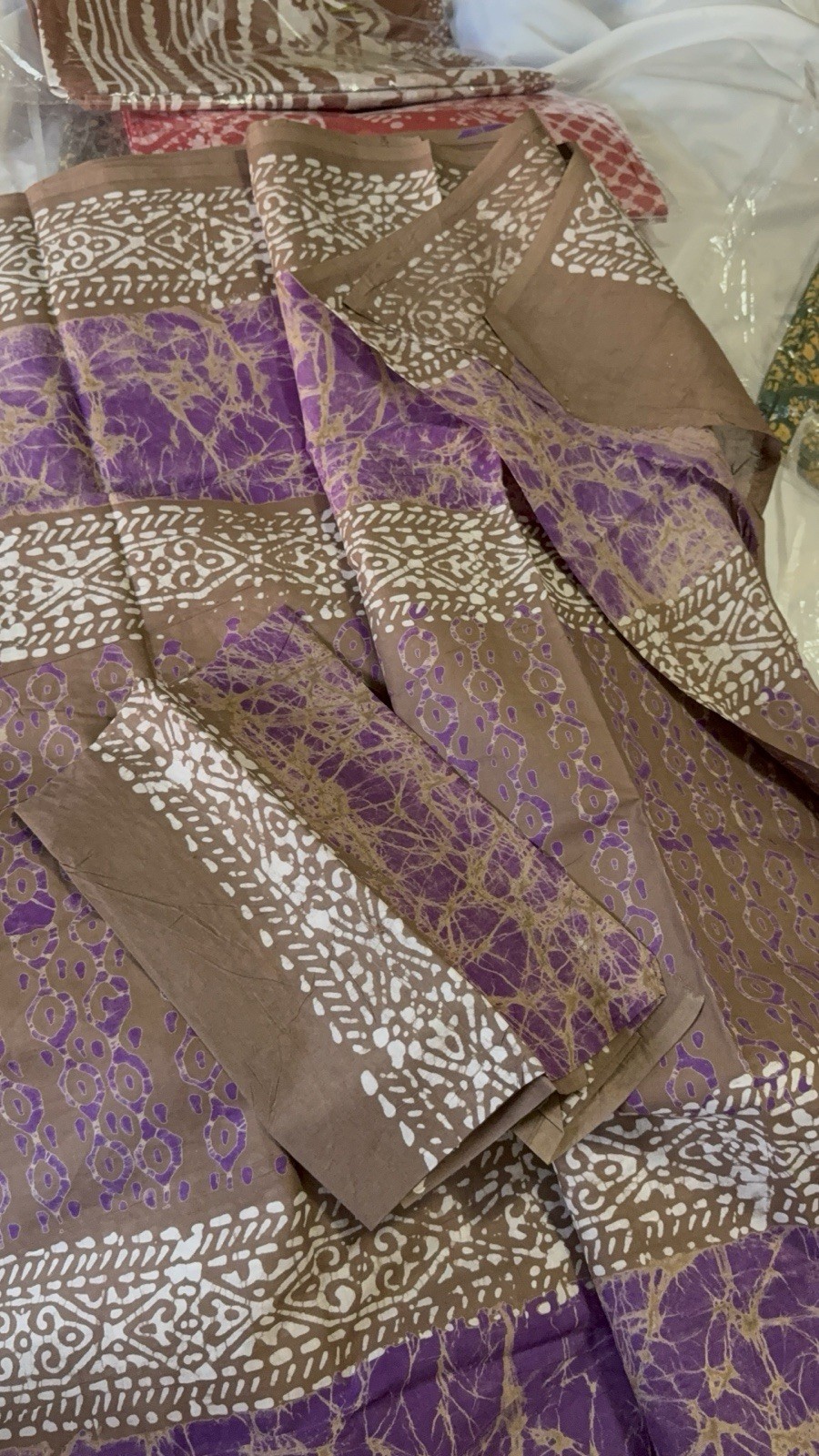 NEW 🆕, Cotton BATIK SAREE. ( Item#L3903 ) including blouse piece. Only $33