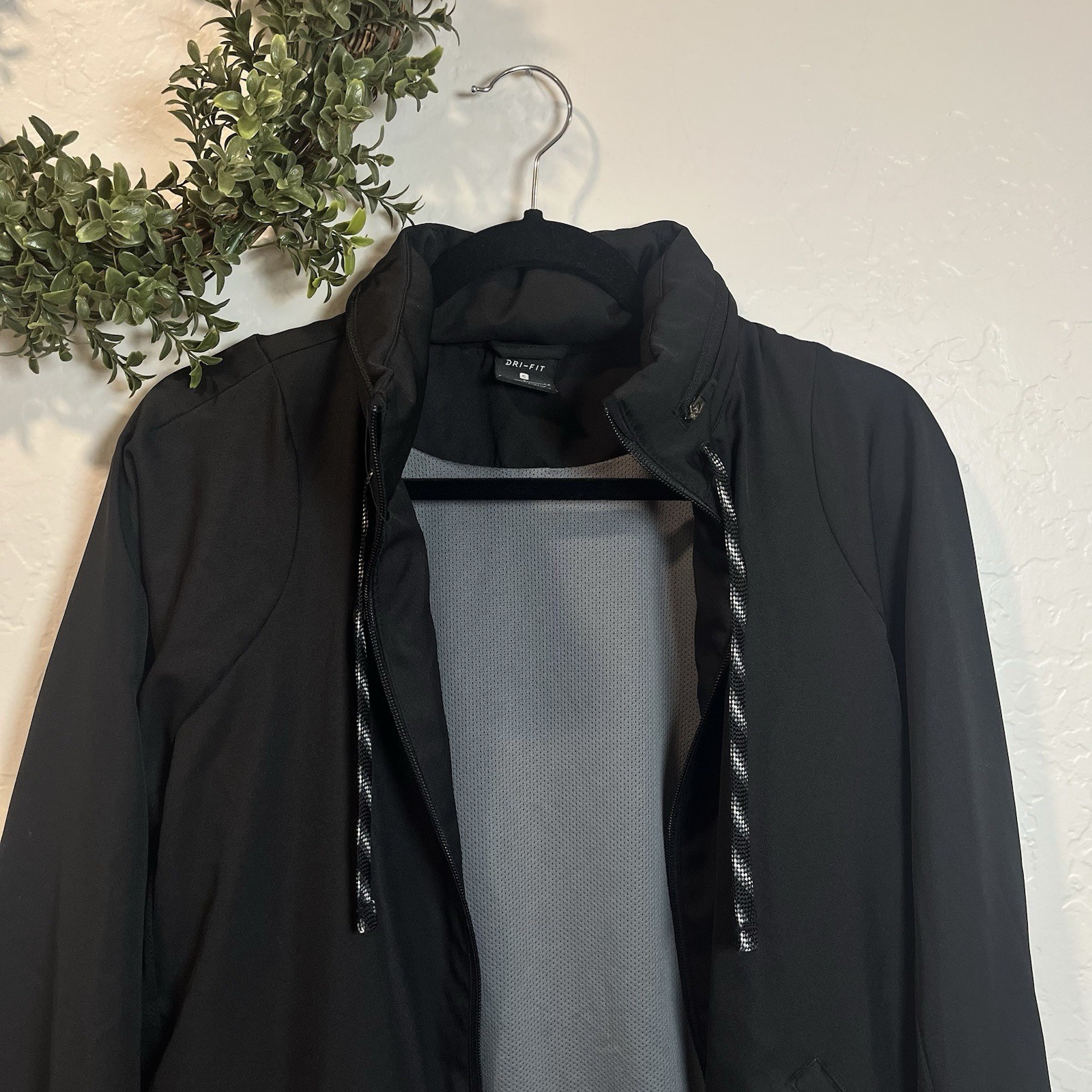 Nike Dri-FIT Hooded Jacket Men’s S Black Full Zip Running 897173-010