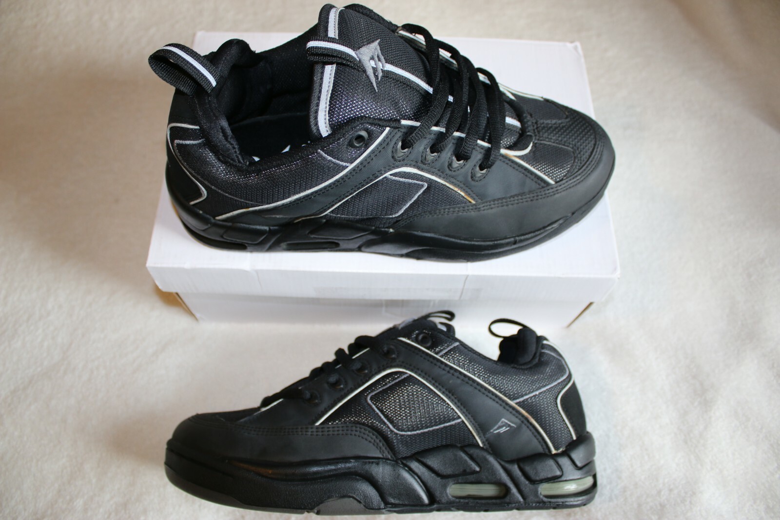 Emerica Scale – Sample – Size 9.5 US – ( Es – Koston – Axion – Emerica )