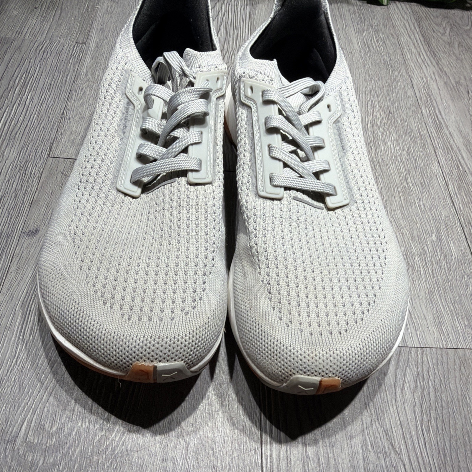 Flux Adapt Run Waterproof Lunar Gray Men 6.5 Women 8 Athletic Walking Knit Shoe