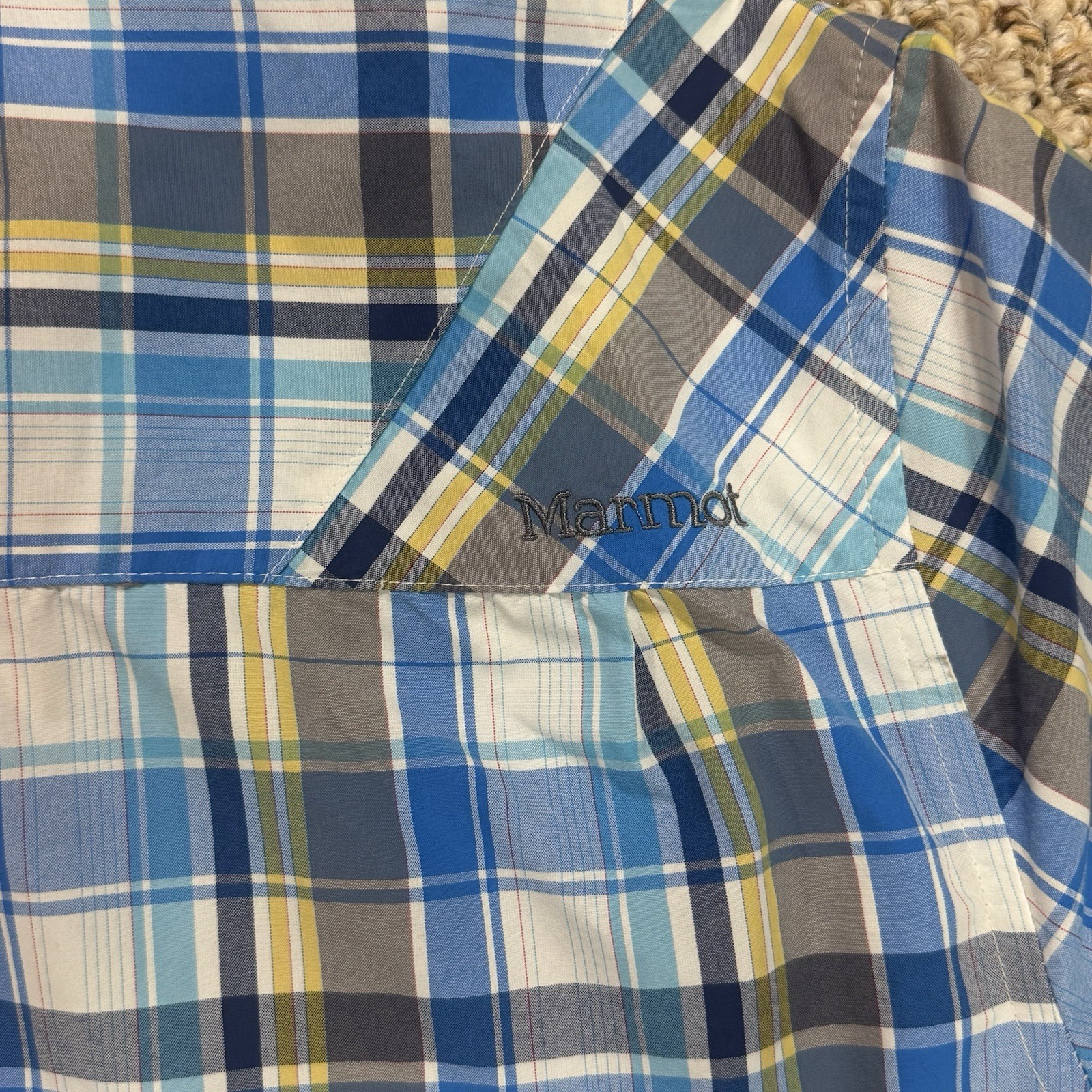 Marmot Men’s Medium Blue Plaid Short Sleeve Button Up Shirt Outdoor Hiking
