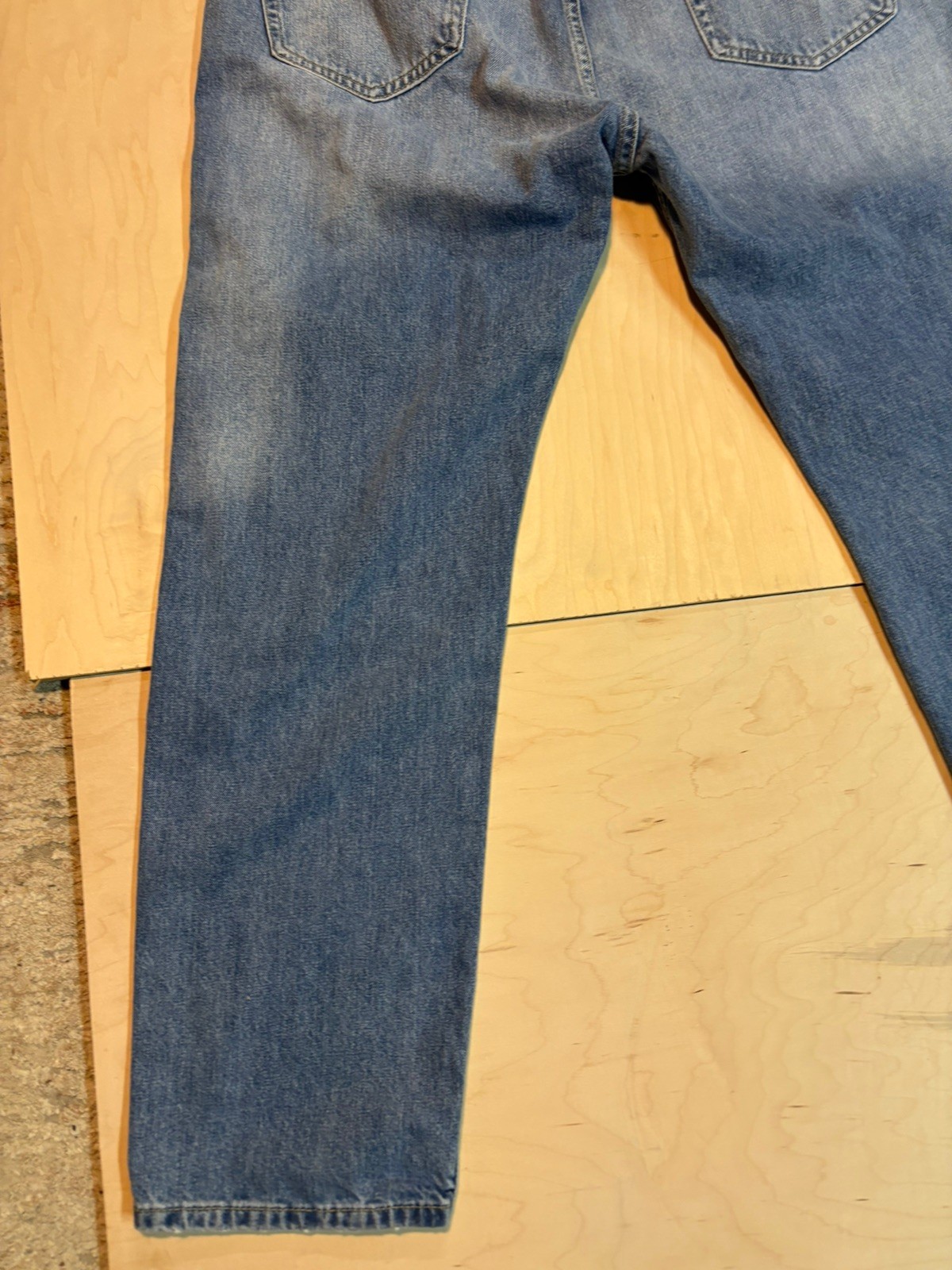 Levi’s 505 Series 38-30 Blue Medium Wash Denim Straight Leg Regular Fit