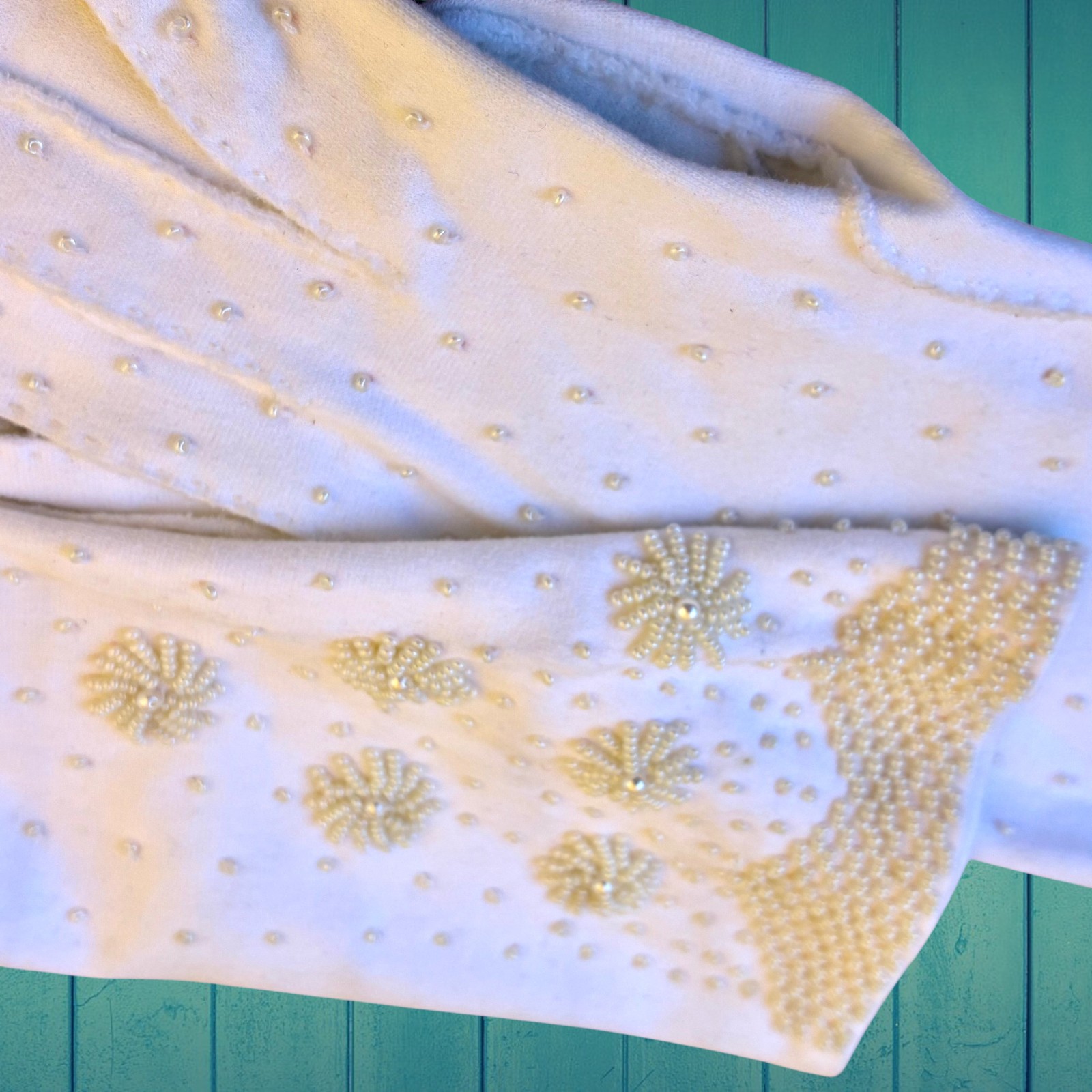 Vintage Hong Kong White Gloves With Beads Flowers Mid Elbow Length Womens 7