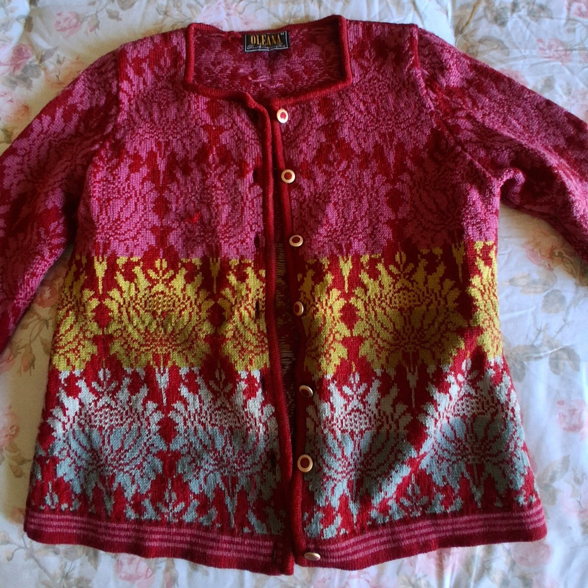 Vintage Oleana Norwegian 100% Wool Size M Sweater-Decorative Tree Design