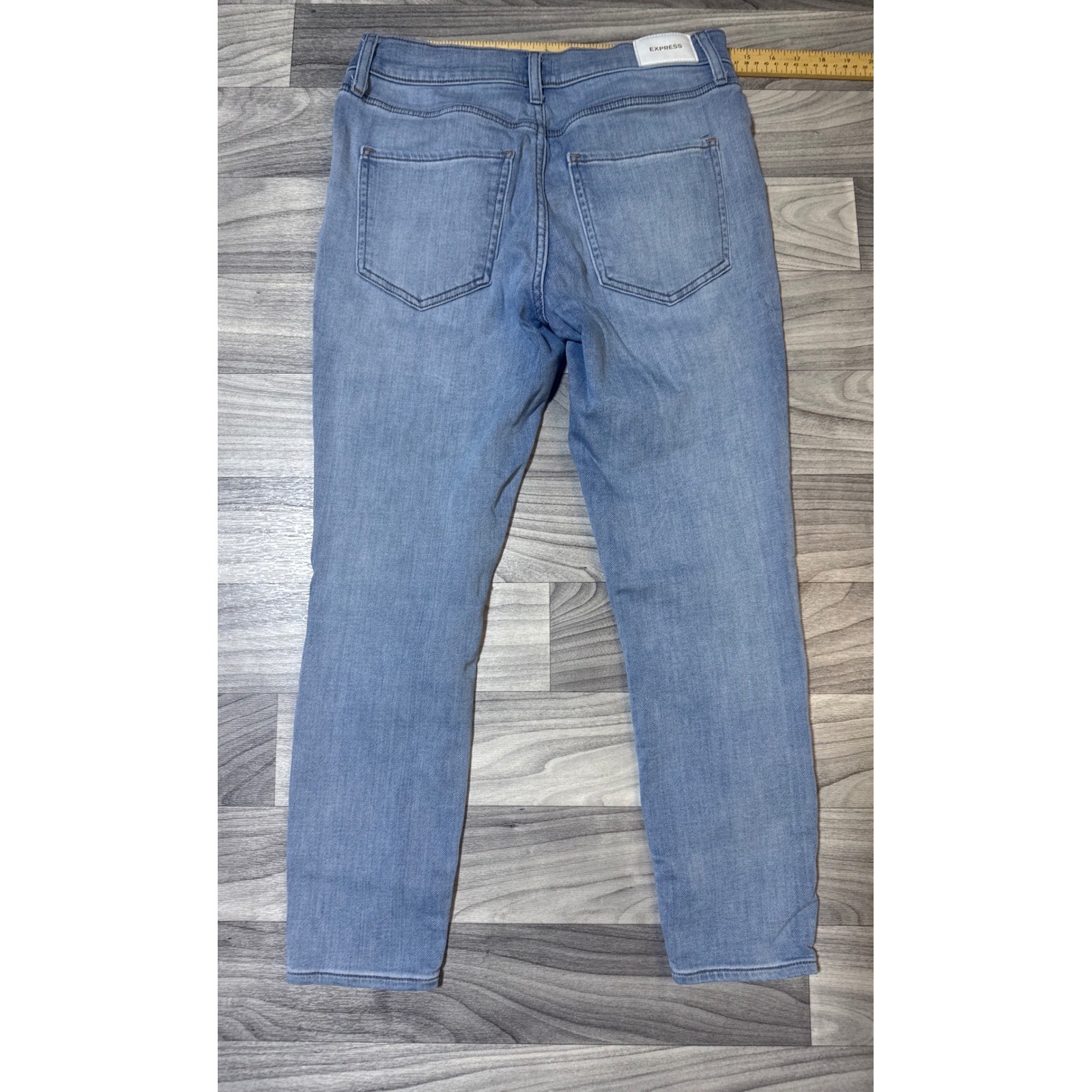 Express Womens Light Wash Cropped Skinny Mid Rise Jeans Size 6R Denim Blue