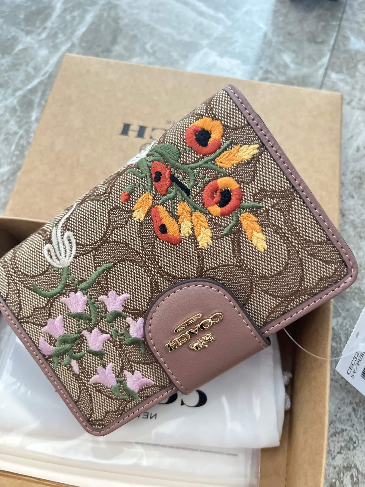 NEW COACH CEC32 Medium Corner Zip Wallet Signature Jacquard w Floral Embroidery