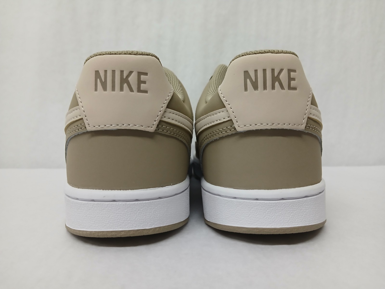 Nike Men’s Court Vision Low Casual Shoes HM6193-247 Khaki Saddrift White Sz 8.5