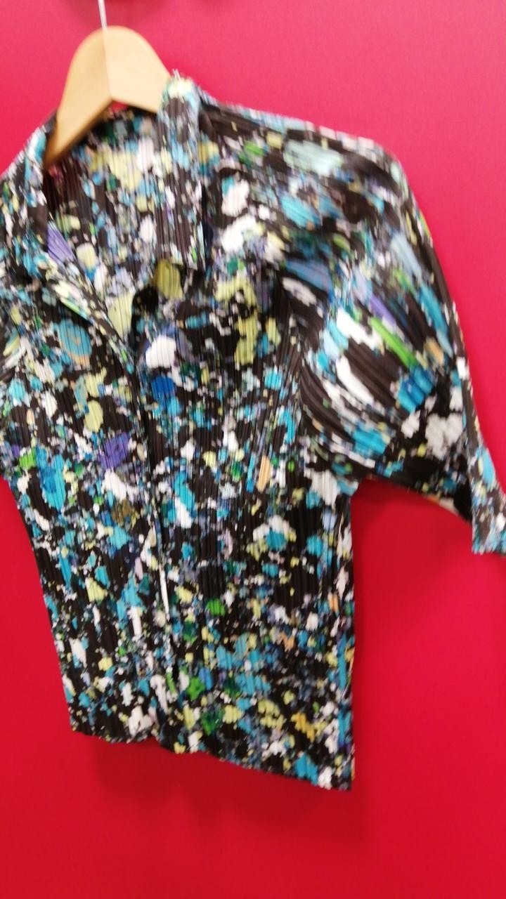 Pleats Please Floral Short Sleeve Blouse, Size 3, Approx 20″ Chest